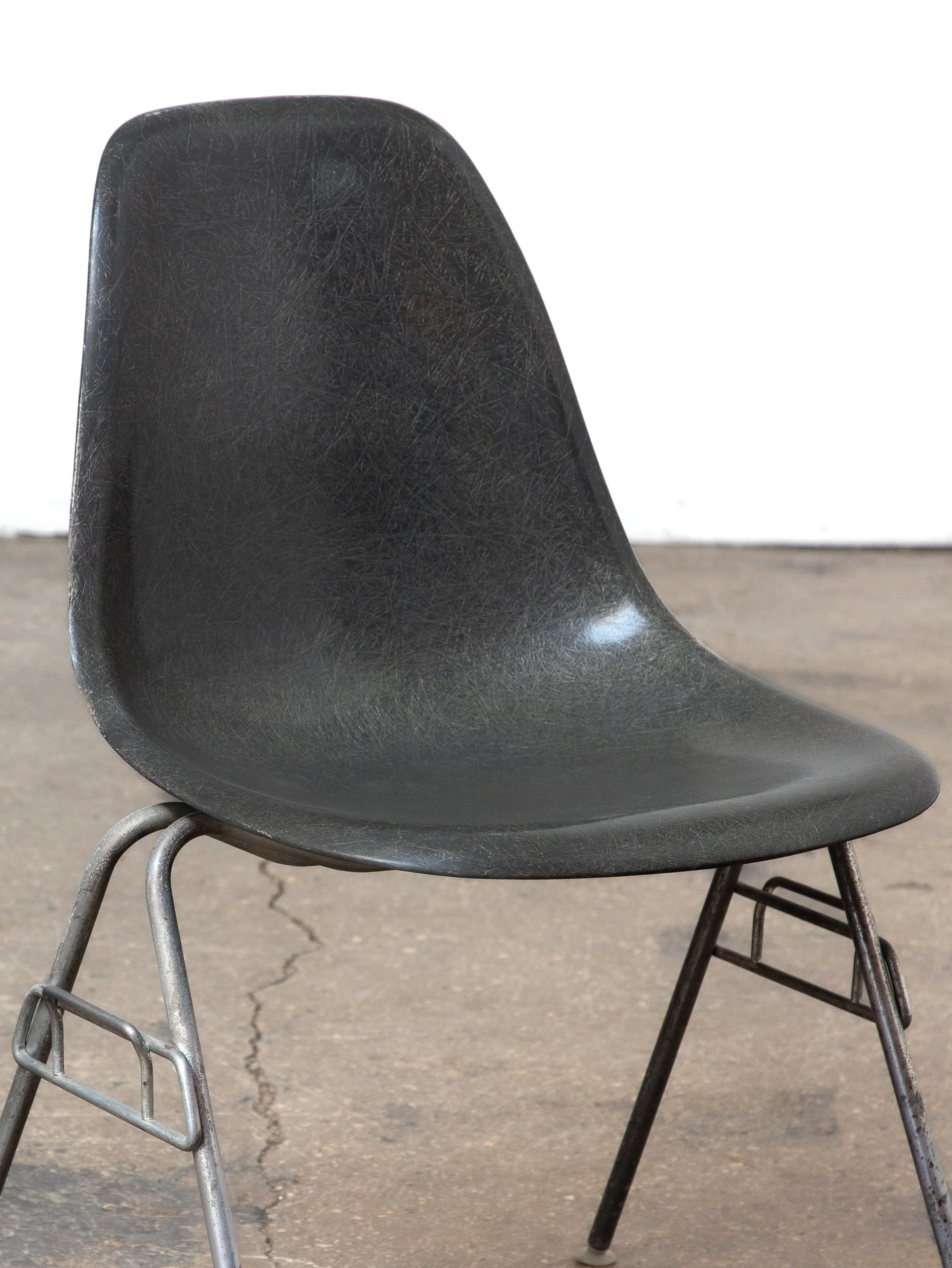 OAM_Eames_Herman_Miller_Shells_Color_Palette_Range_Stacking_Bases_Multicolor-7.jpg