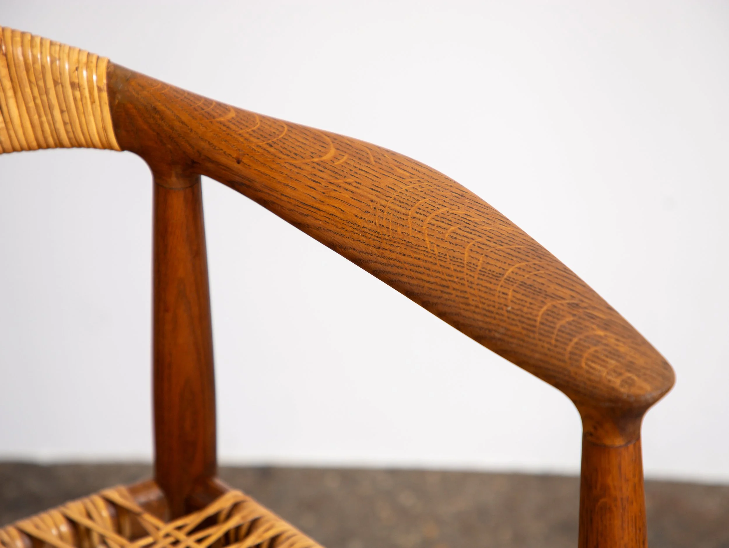 OAM_Original_JH_501_Wegner_Round_Chairs_Cane-16.jpg
