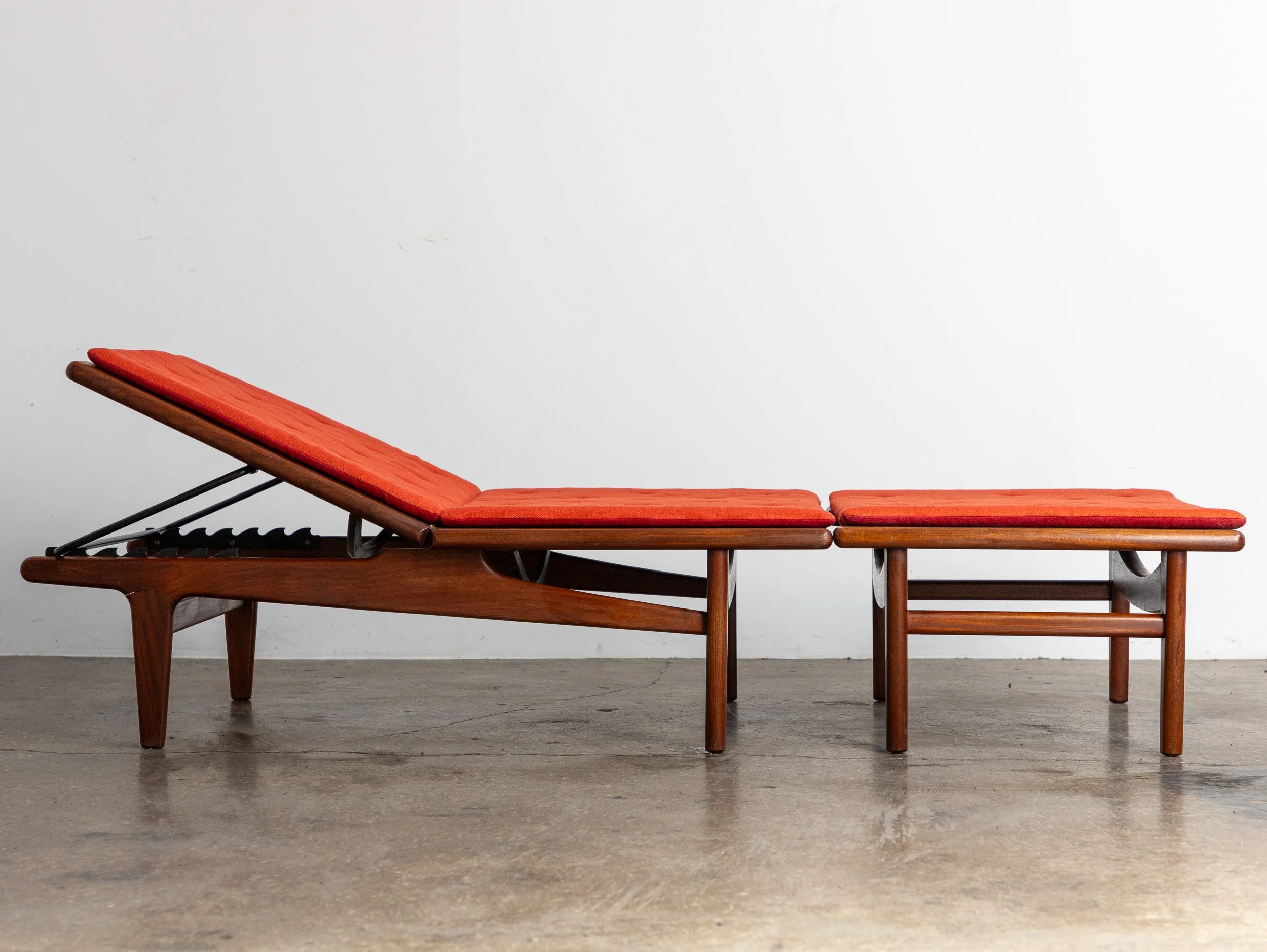 OAM_NYC_Hans_Wegner_GE_1_Daybed_Ottoman-4.jpg