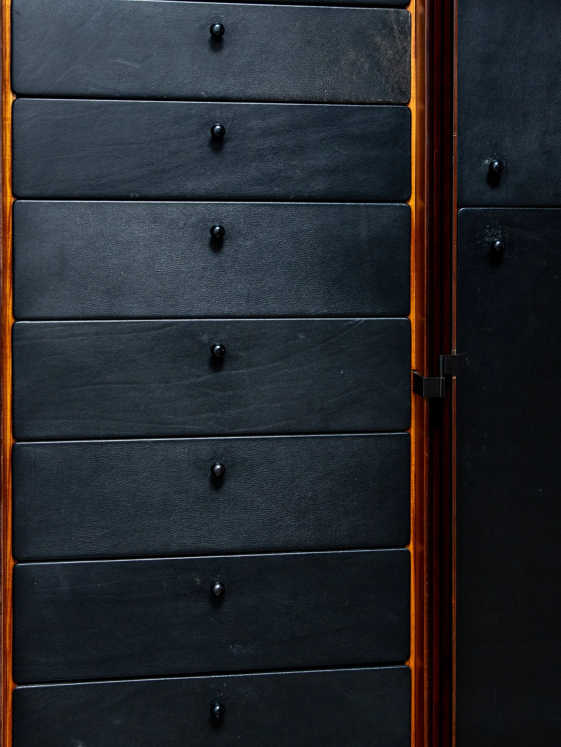 OAM_Tobia_Scarpa_BB_Italia_Maxalto_Gentleman's_Cabinets-12.jpg