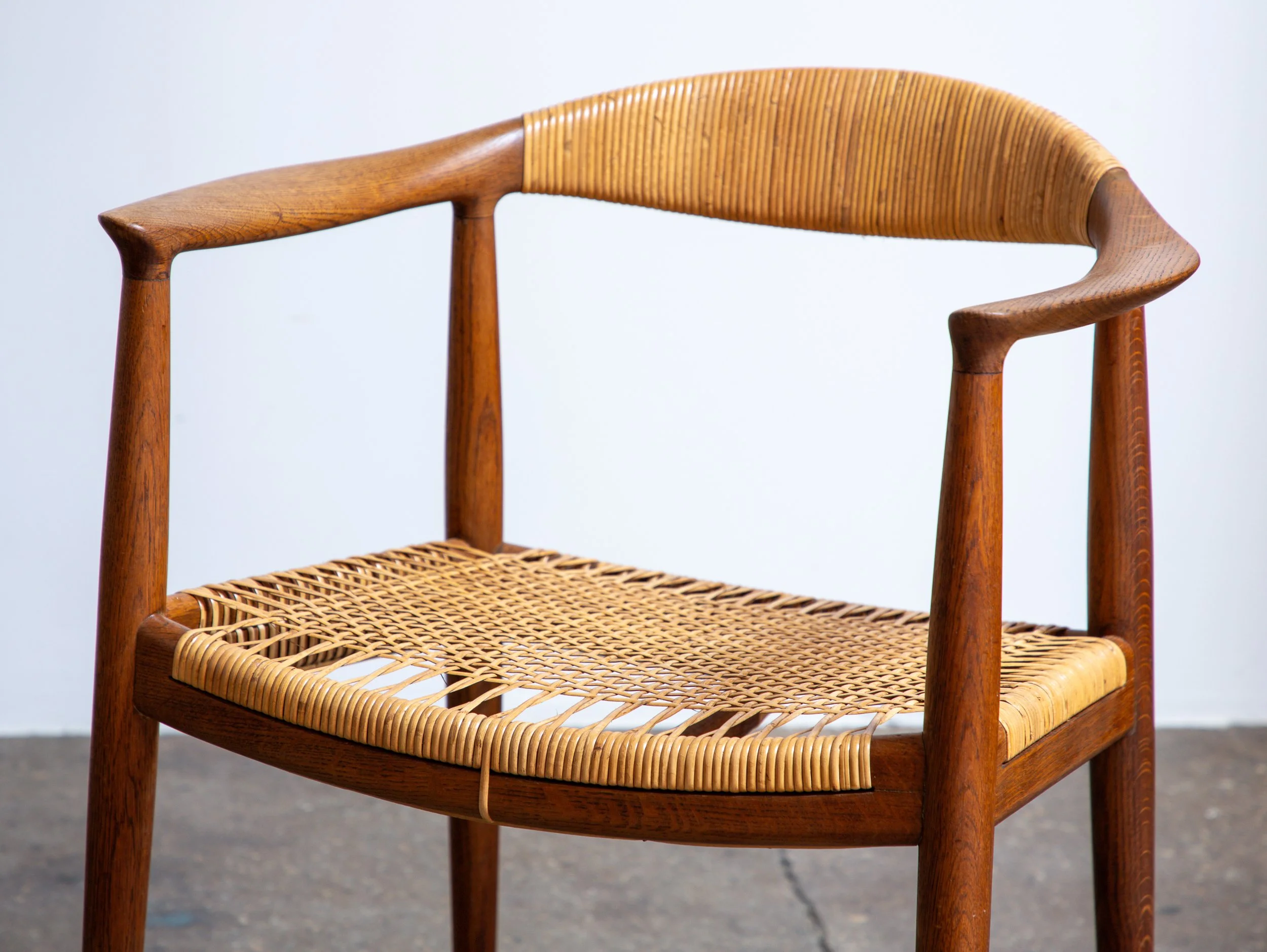 OAM_Original_JH_501_Wegner_Round_Chairs_Cane-15.jpg