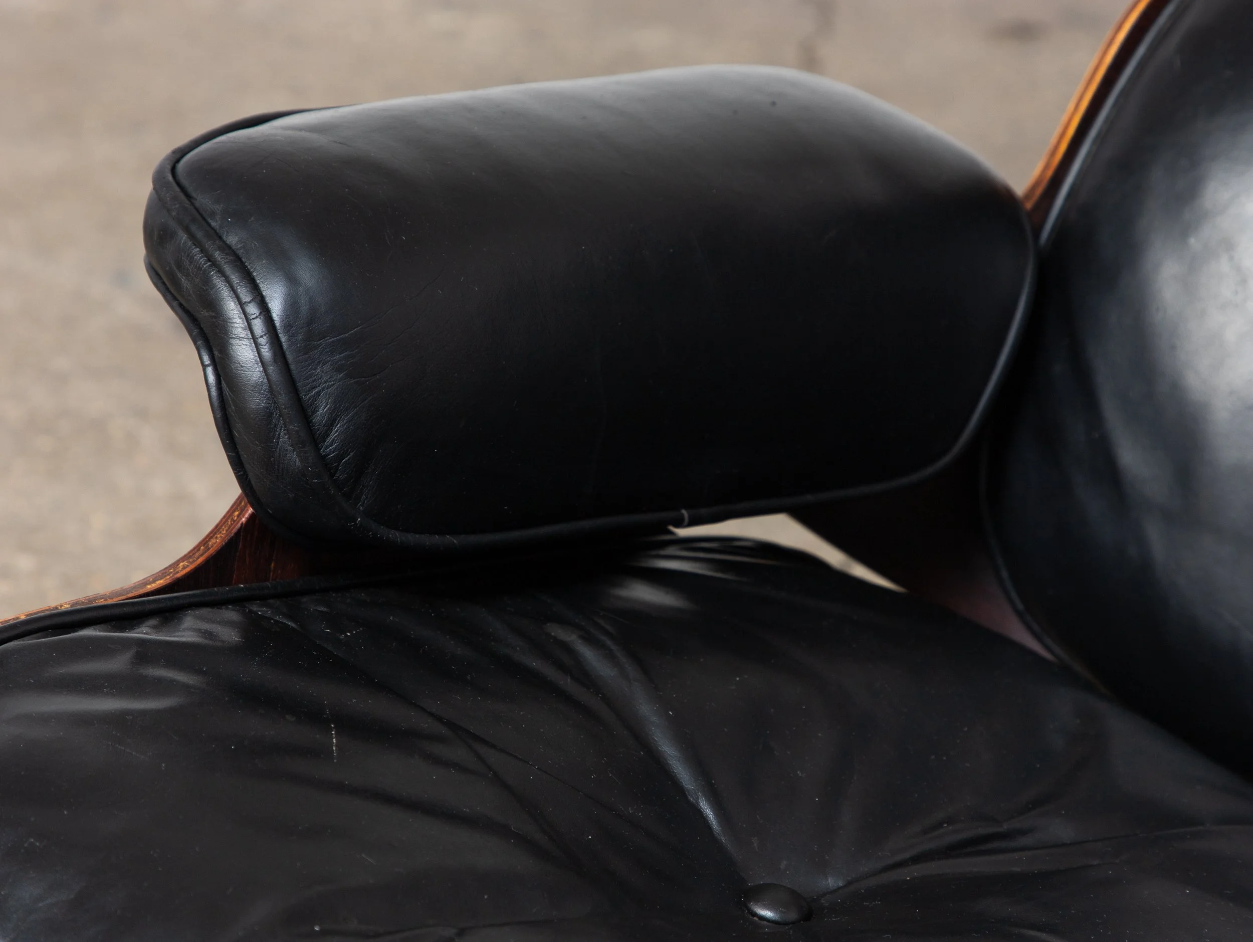 OAM_NYC_1960s_Rosewood_Eames_670_671_Lounge_Chair-11.jpg