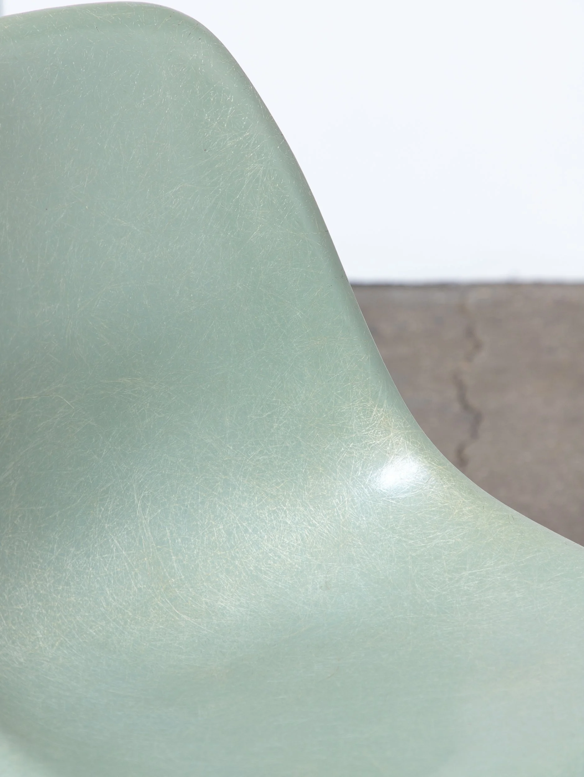 OAM_Seafoam_Green_Eames_Fiberglass_Shell_on_Black_Base-7.jpg