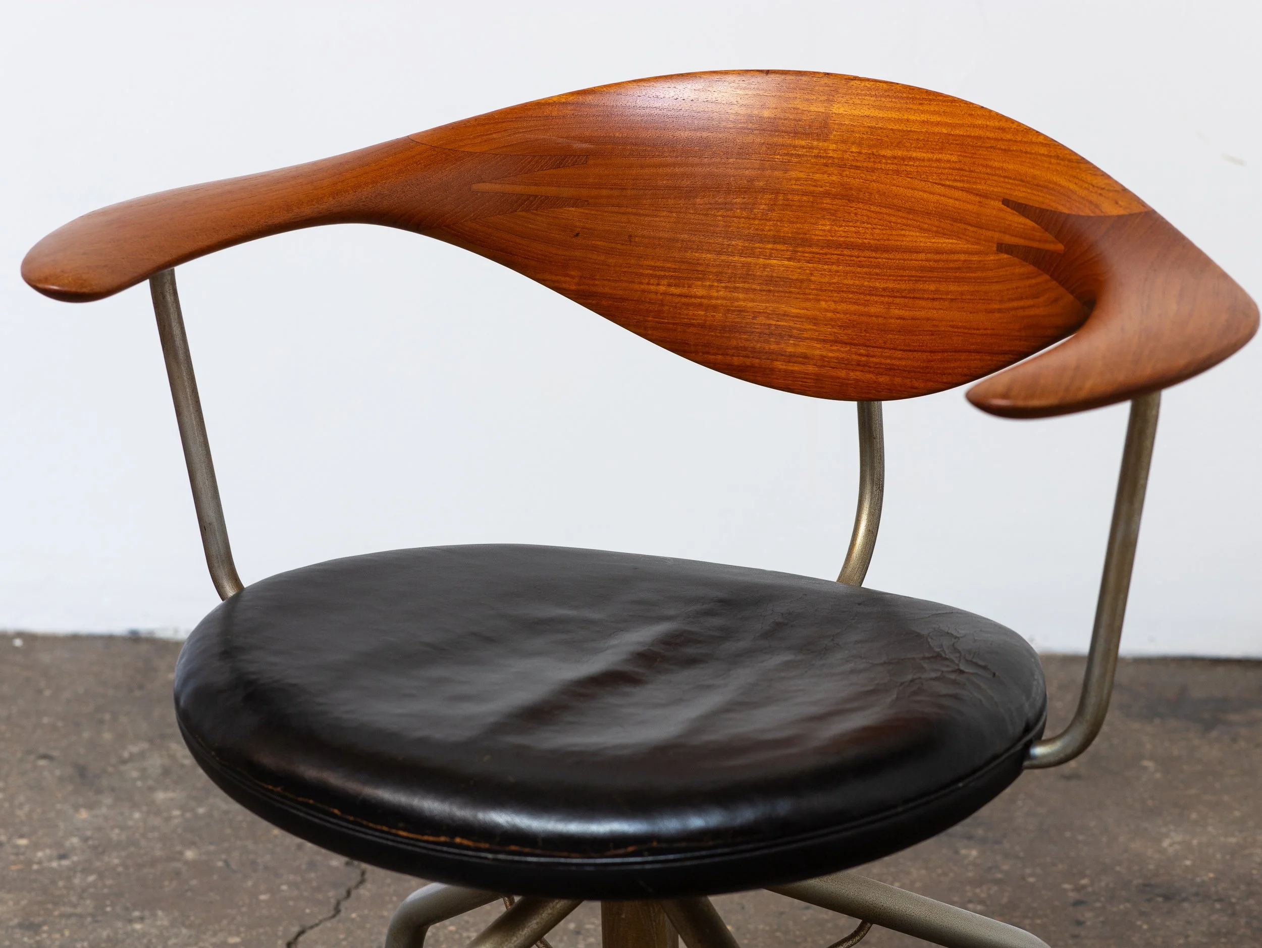 OAM_Hans_Wegner_Swivel_Chair-12.jpg