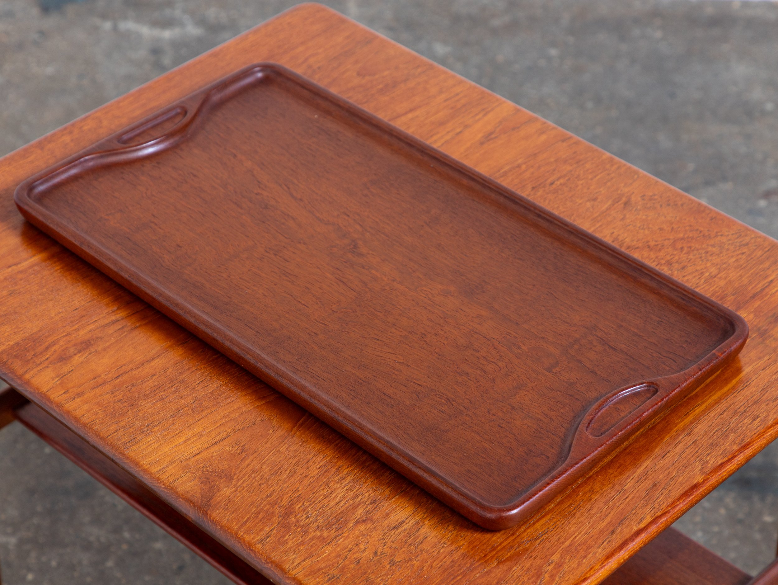 OAM_Hans_Wegner_Andreas_Tuck_End_Tables_with_Trays_Oak-4.jpg