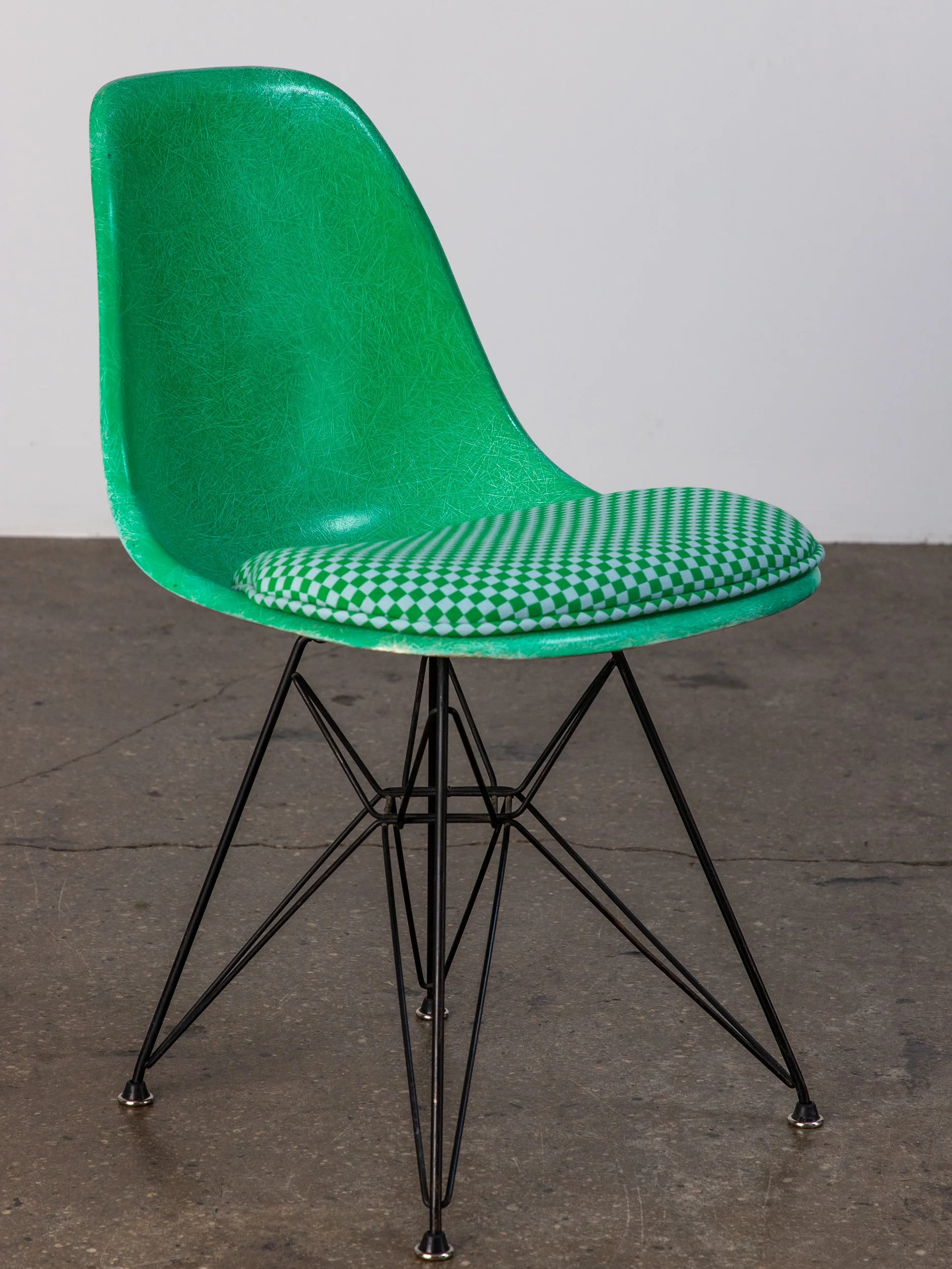 OAM_Eames_Herman_Miller_Kelly_Green_Chairs_Maharam_Check-11.jpg