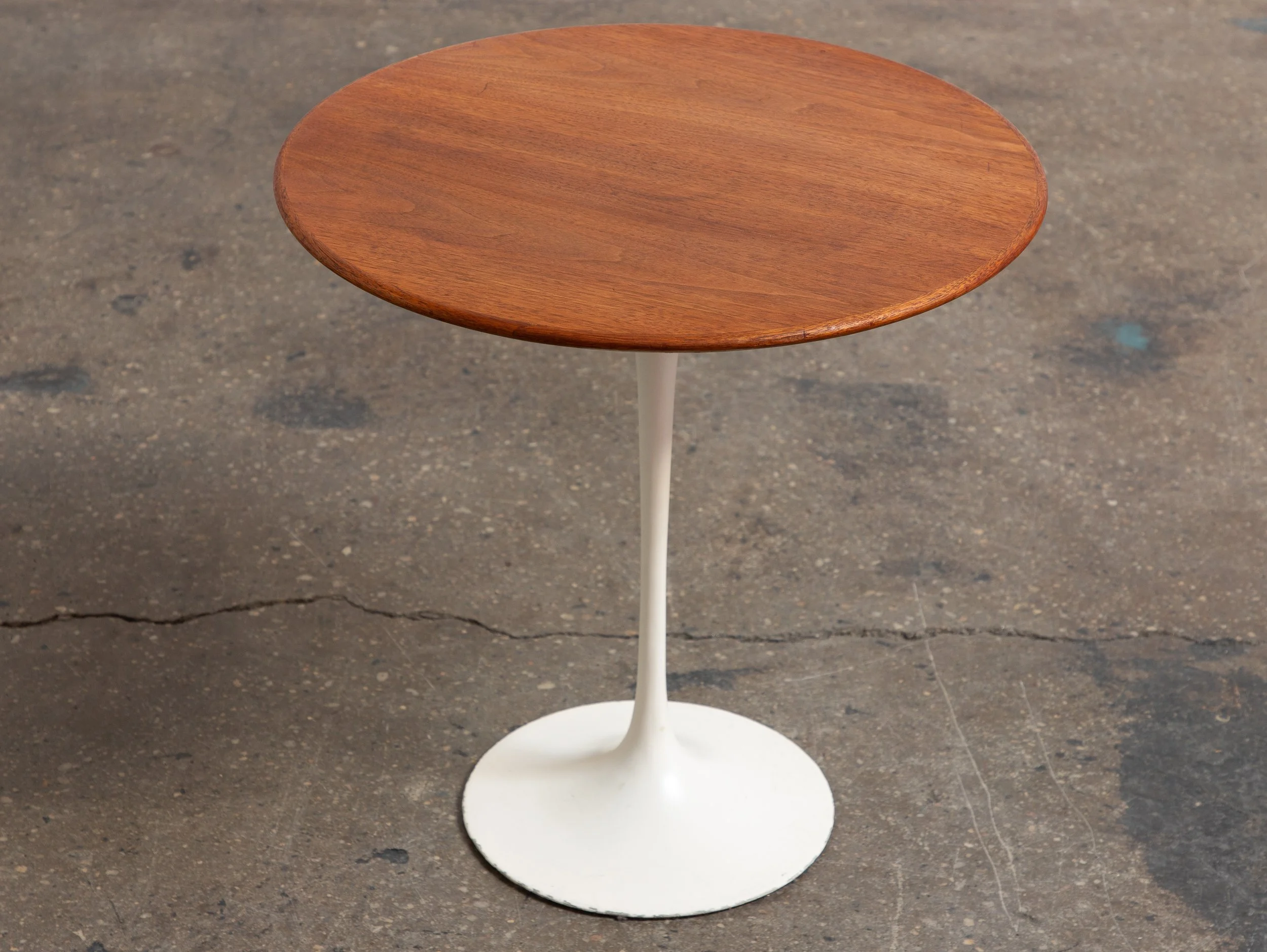 OAM_Pair_Knoll_Saarinen_Tables_Pair-3.jpg