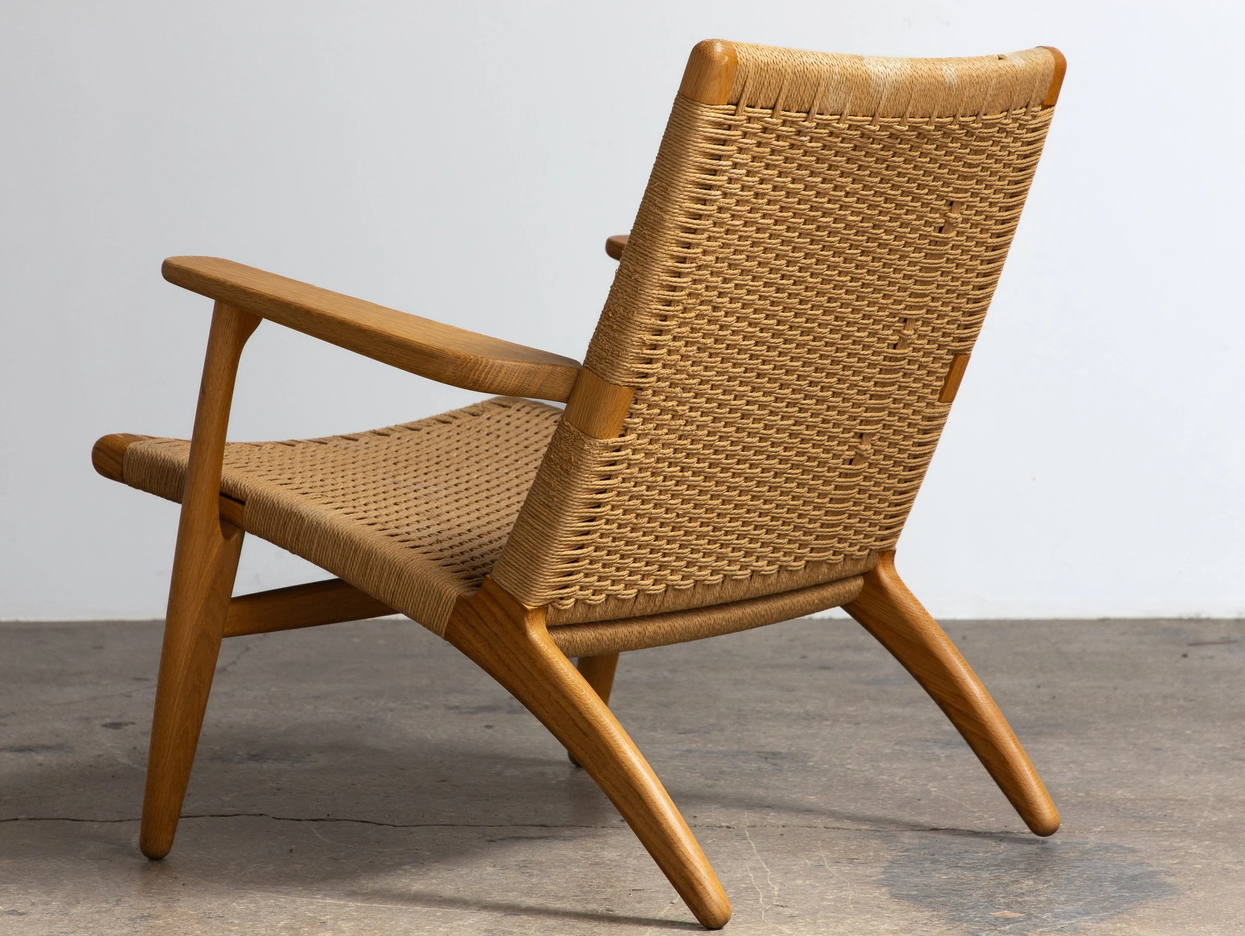 OAM_NYC_Carl_Hansen_Oak_Hans_Wegner_ch25-7.jpg