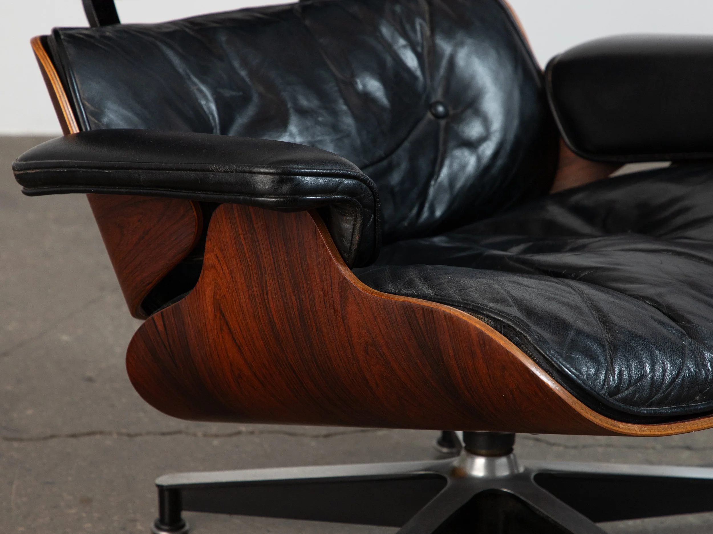 OAM_Eames_Herman_Miller_670_Black_Leather_Lounge_Chair-10.jpg