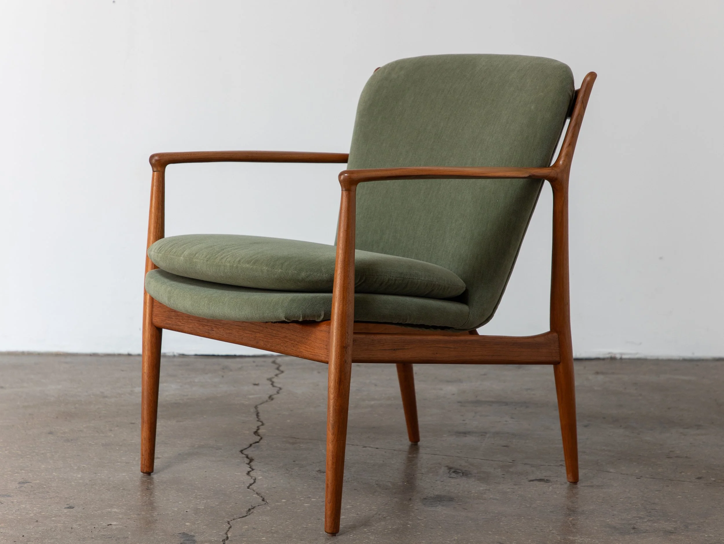 OAMNYC_Finn_Juhl_Baker_Delegate_Chair-4.jpg
