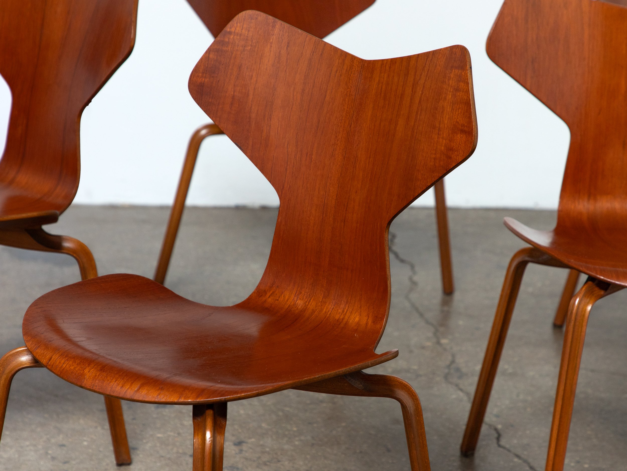 OAM_Arne_Jacobsen_Grand_Prix_Chairs-3.jpg