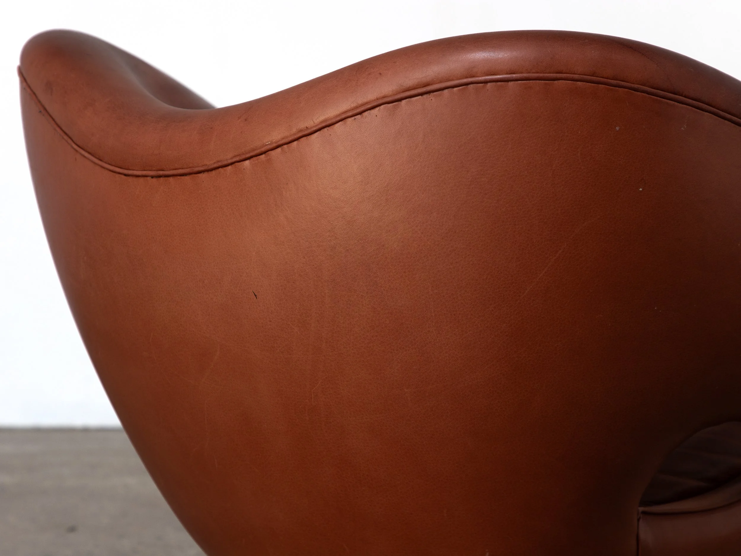 OAMNYC_Finn_Juhl_Pelican_Chair-8.jpg