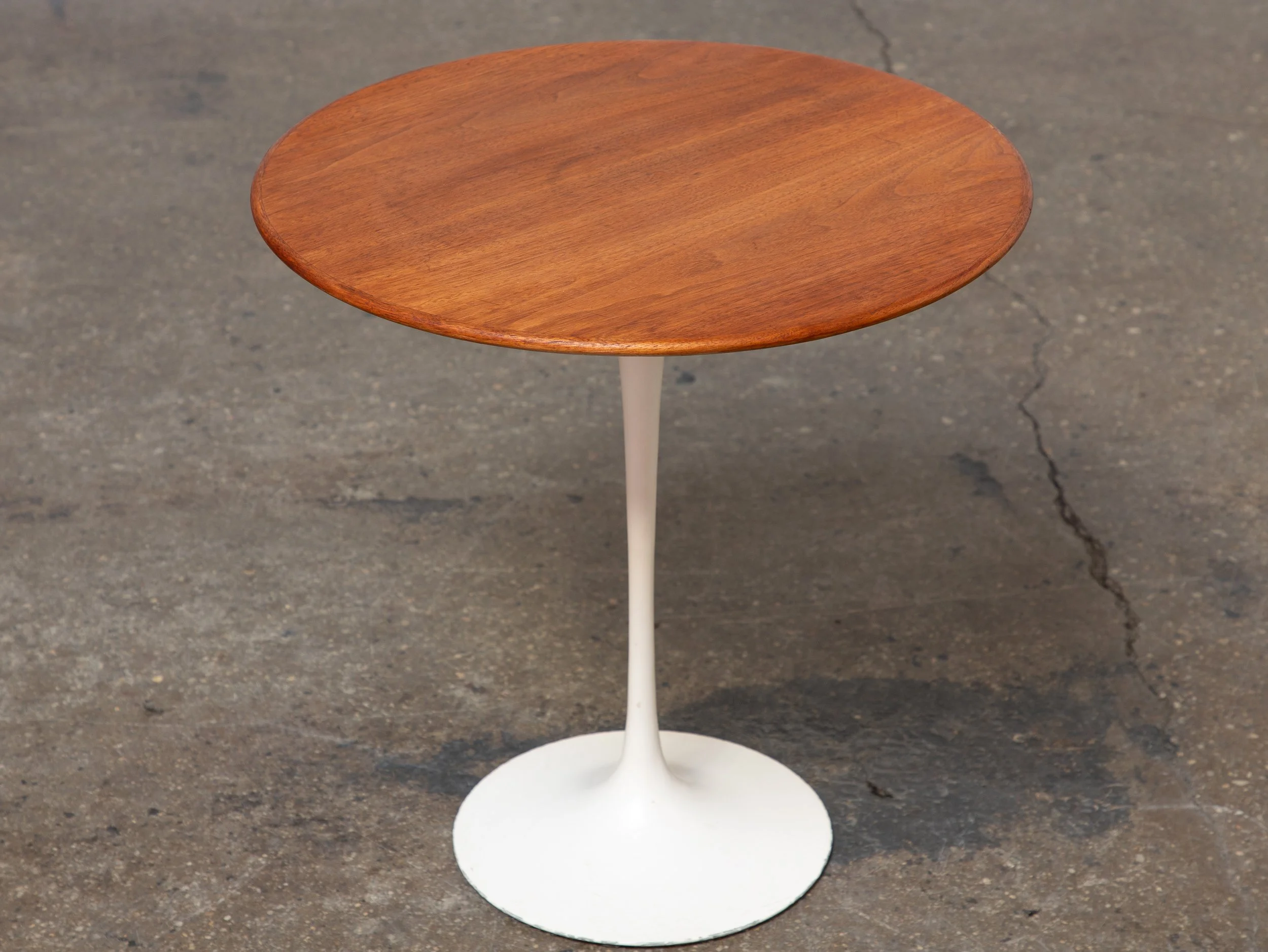 OAM_Pair_Knoll_Saarinen_Tables_Pair-8.jpg