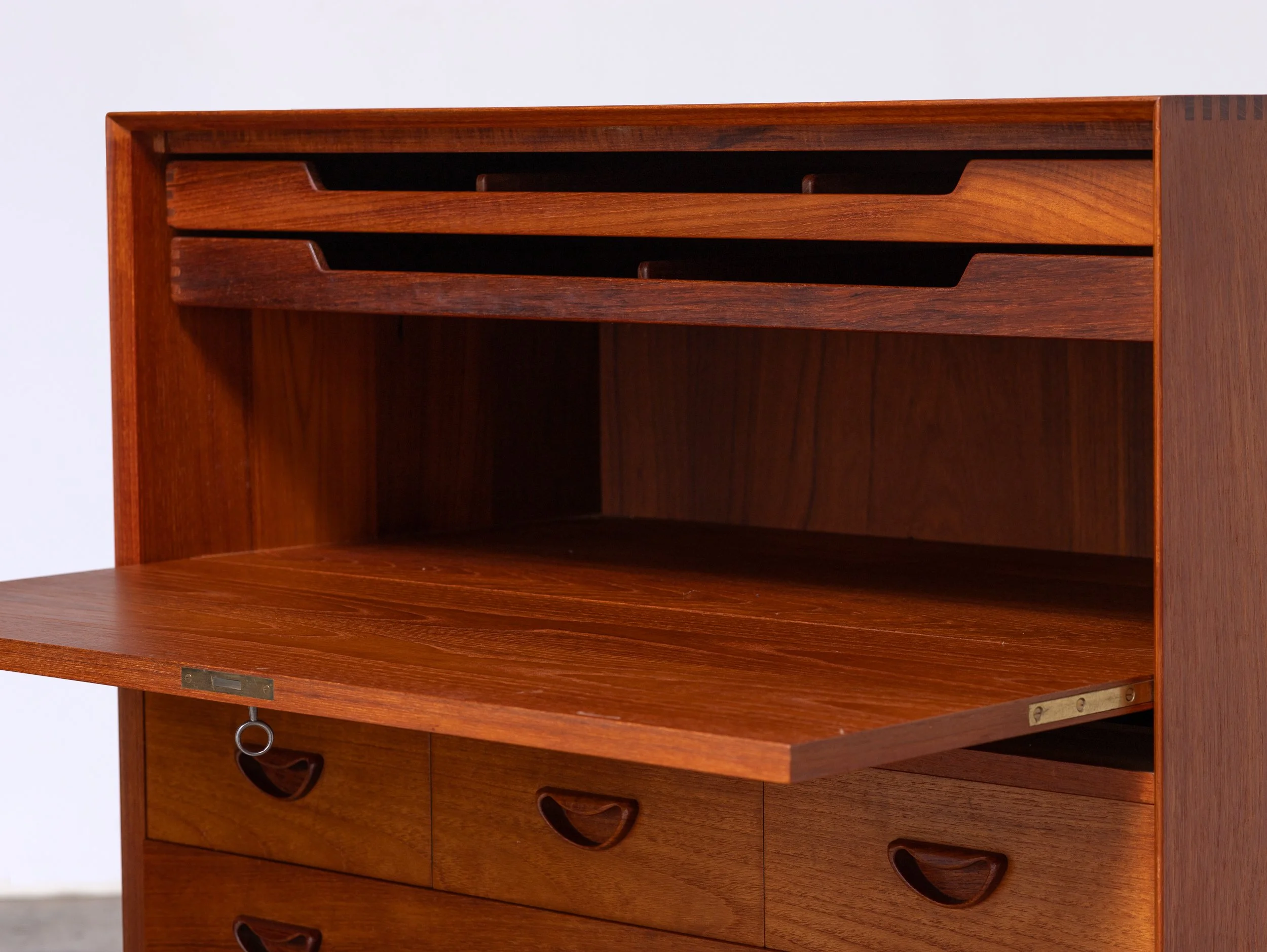 OAM_Soborg_Cabinets_Drop_Front_Secretary_Bar-2.jpg