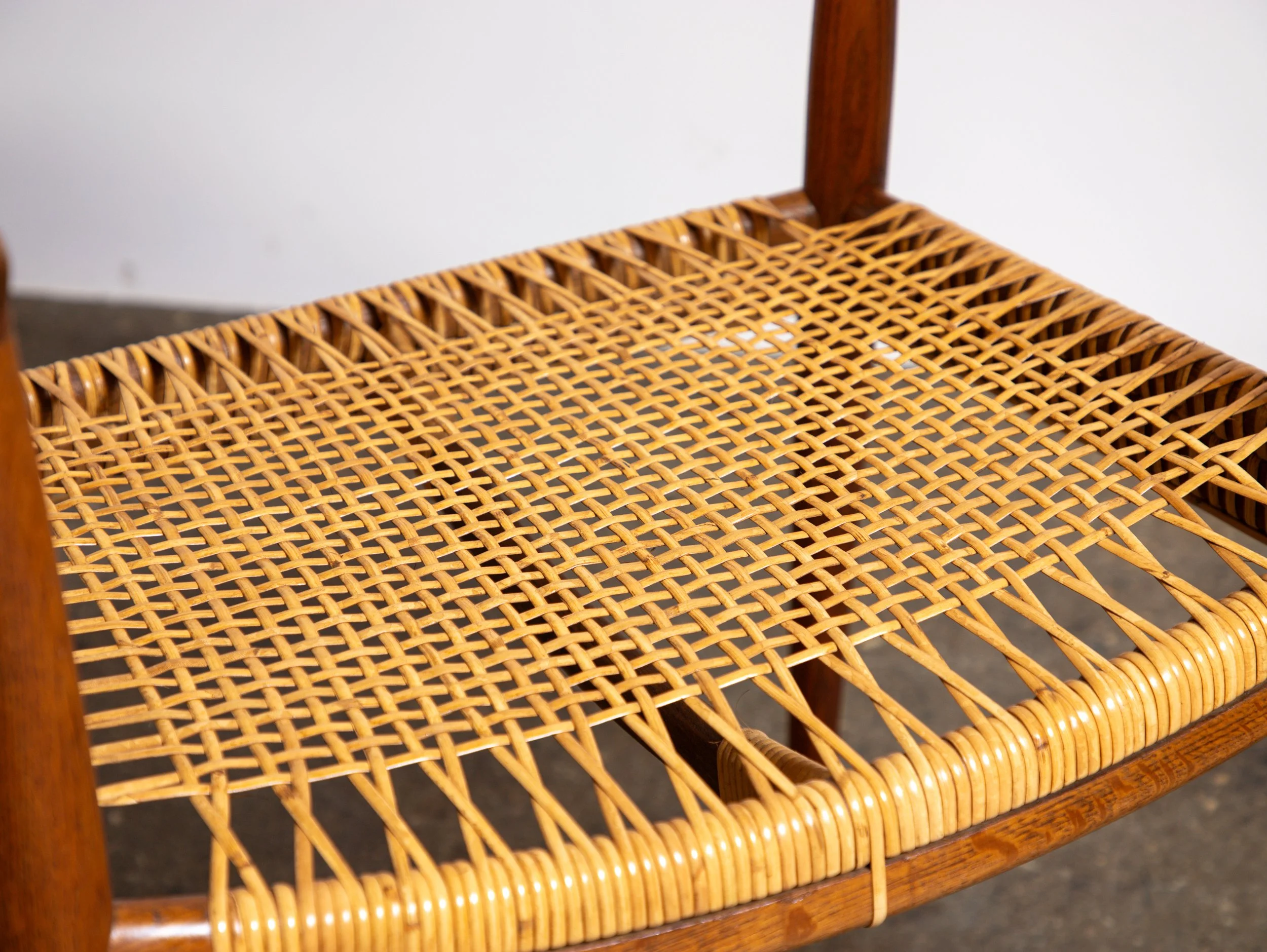 OAM_Original_JH_501_Wegner_Round_Chairs_Cane-20.jpg