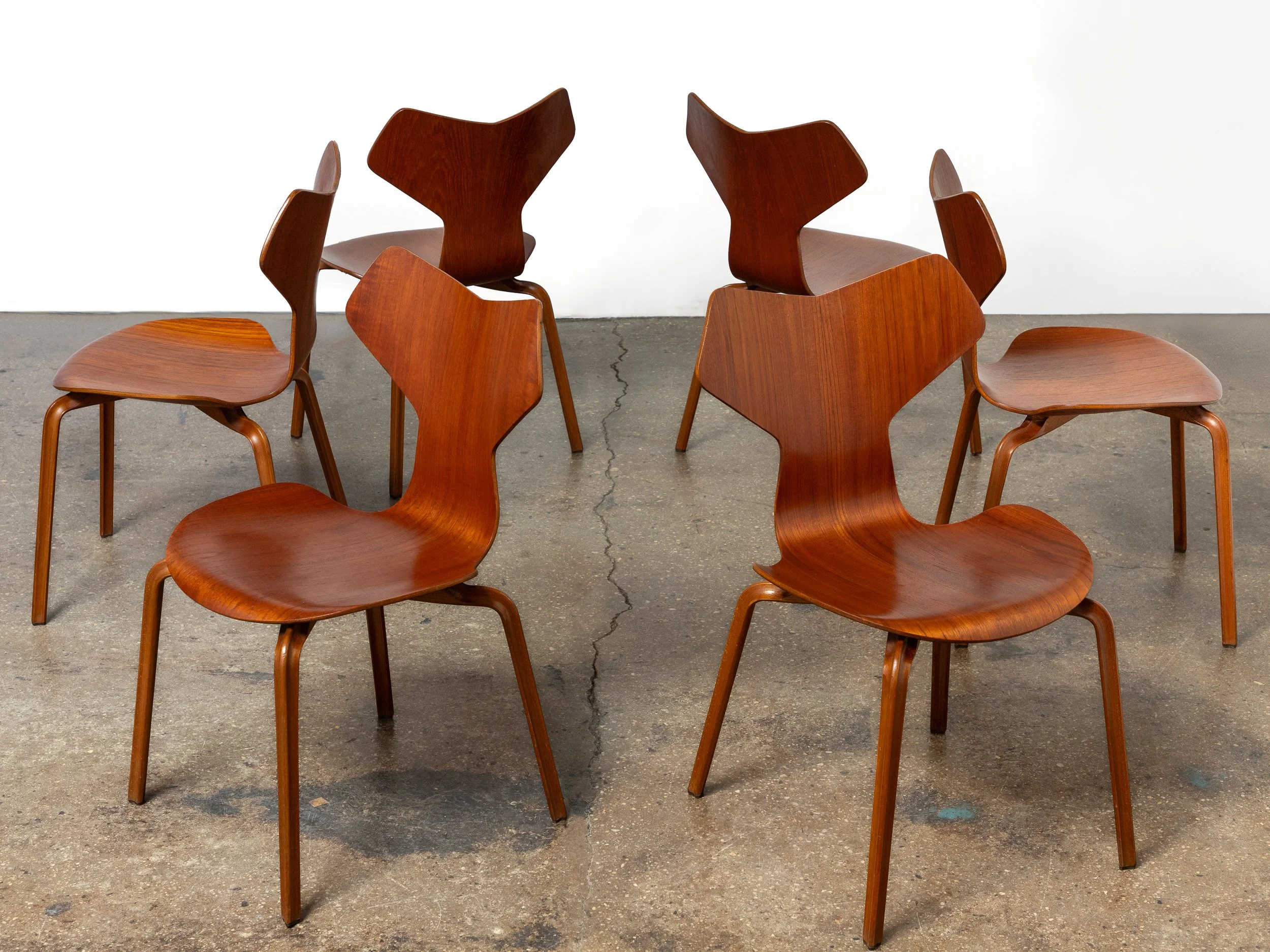OAM_Arne_Jacobsen_Grand_Prix_Chairs-2.jpg
