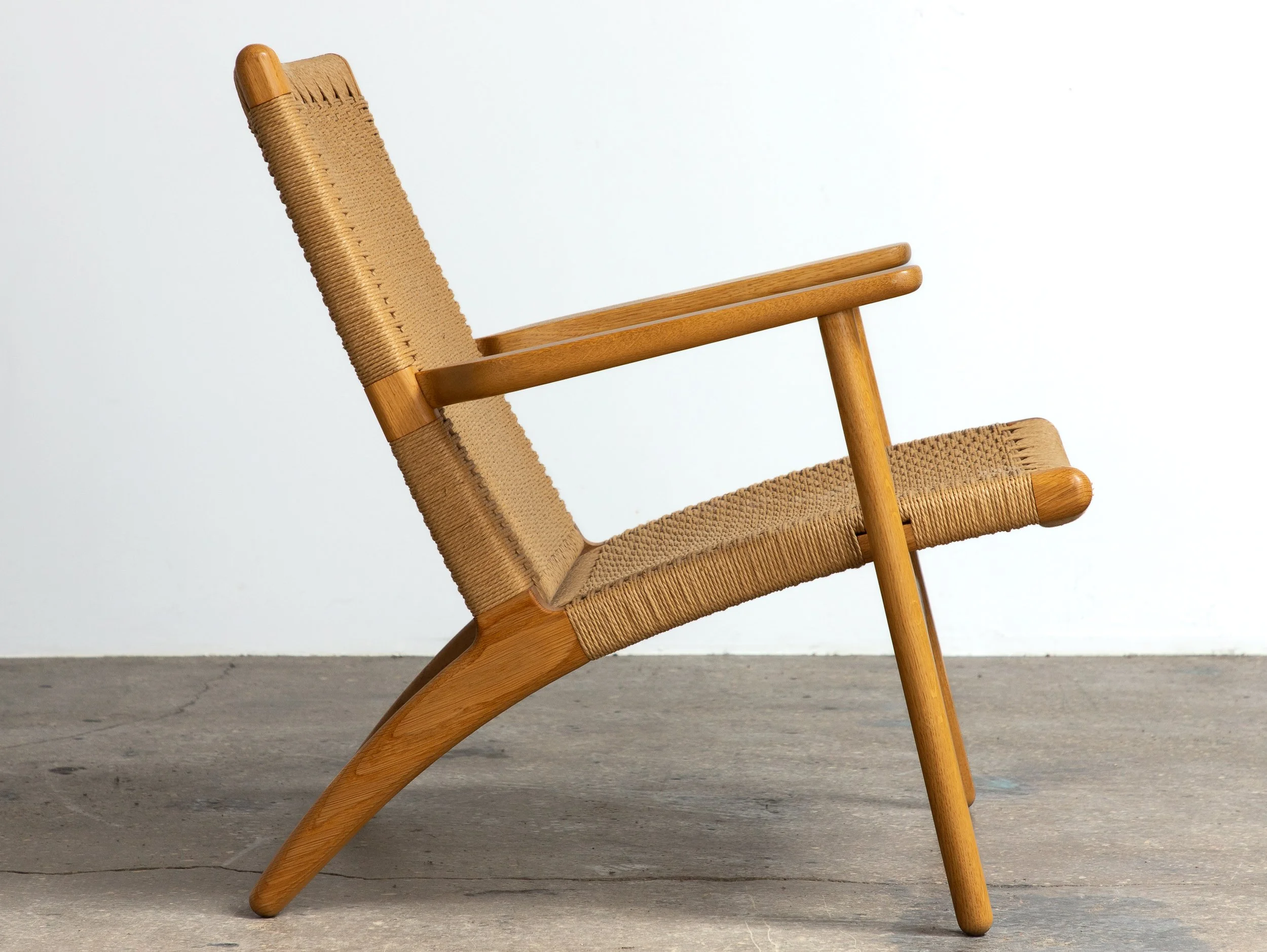 OAM_NYC_Carl_Hansen_Oak_Hans_Wegner_ch25-6.jpg