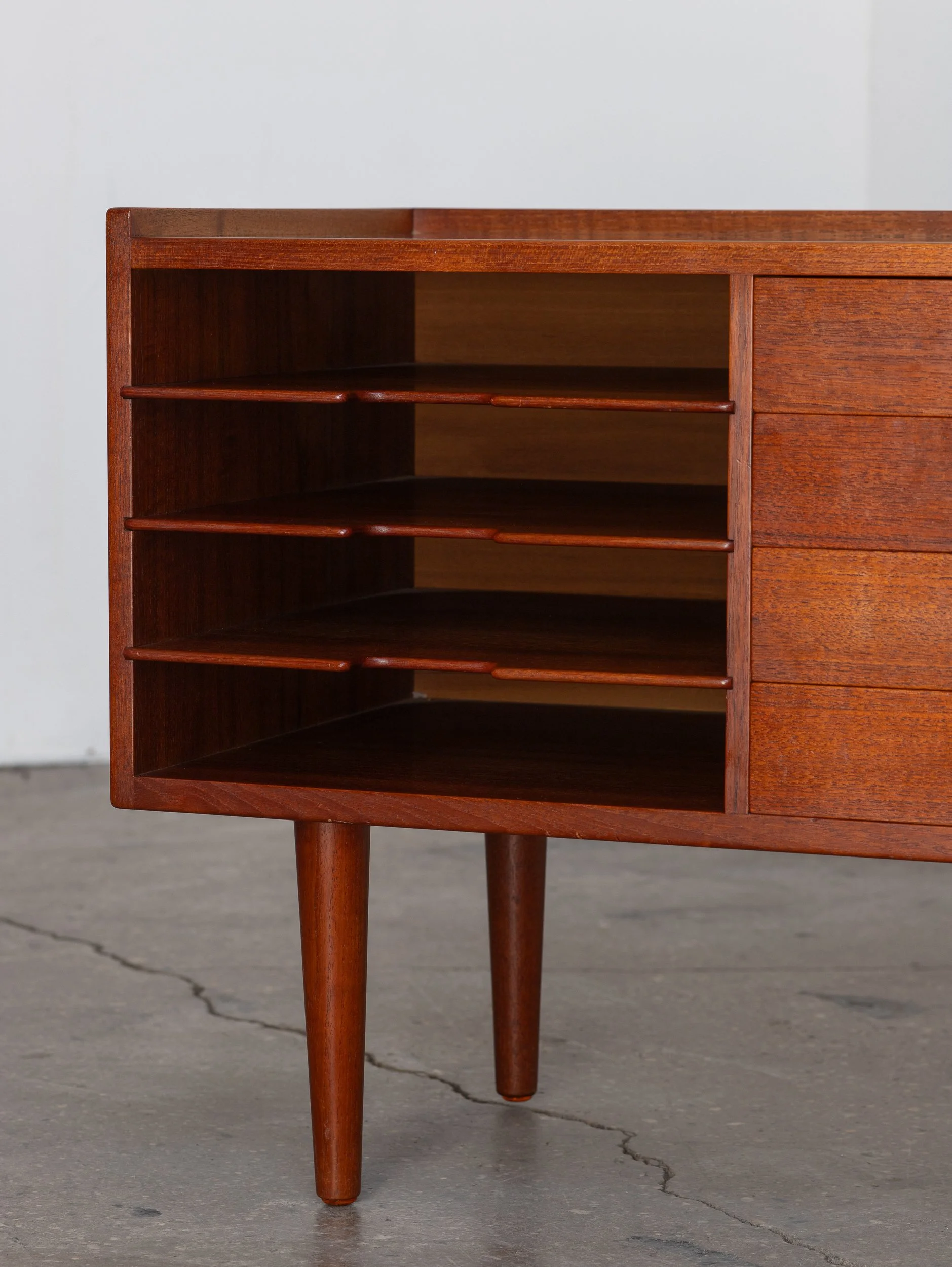 OAMNYC_Hans_Wegner_Telephone_Table-7.jpg