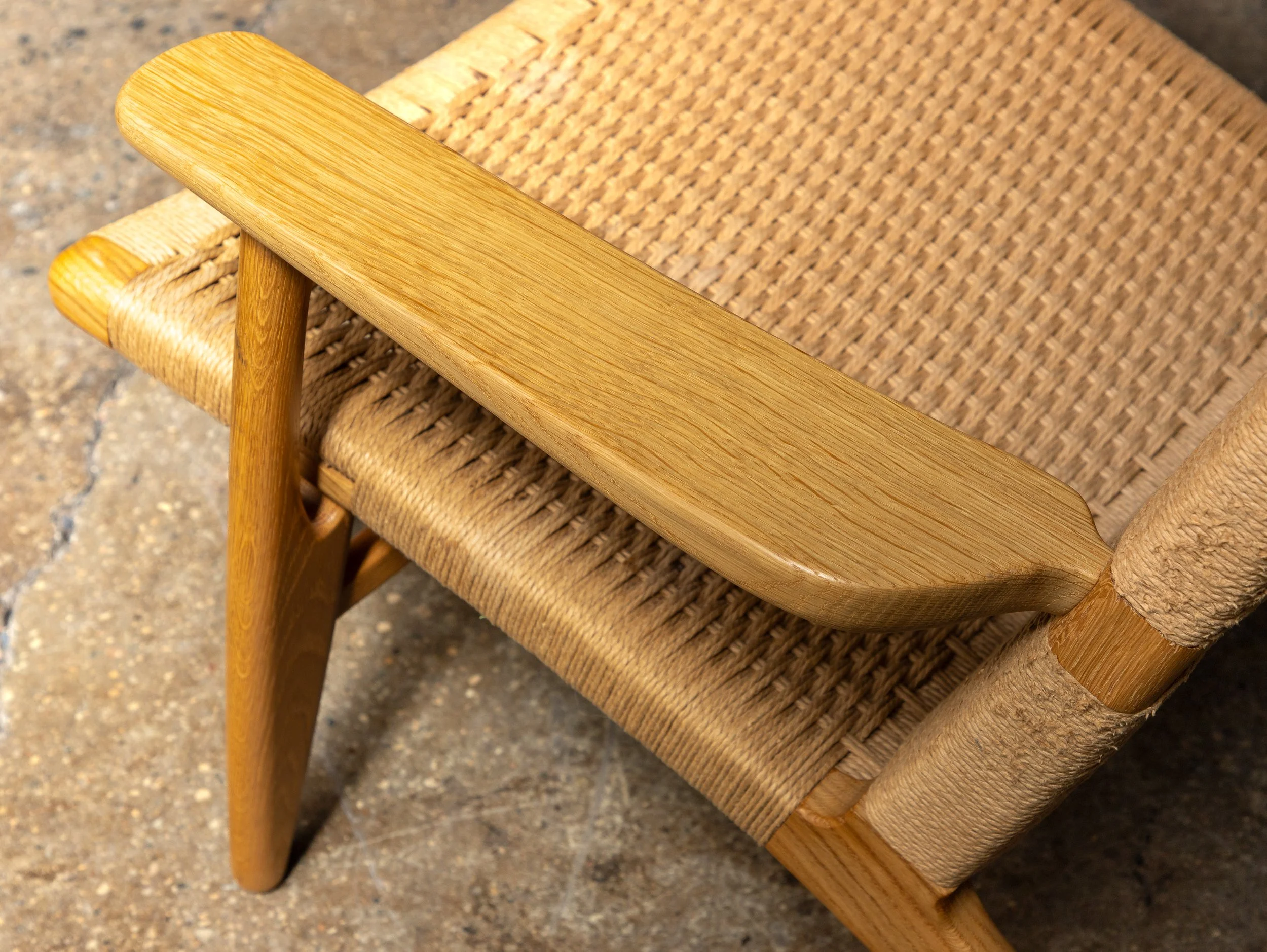 OAM_NYC_Carl_Hansen_Oak_Hans_Wegner_ch25-12.jpg