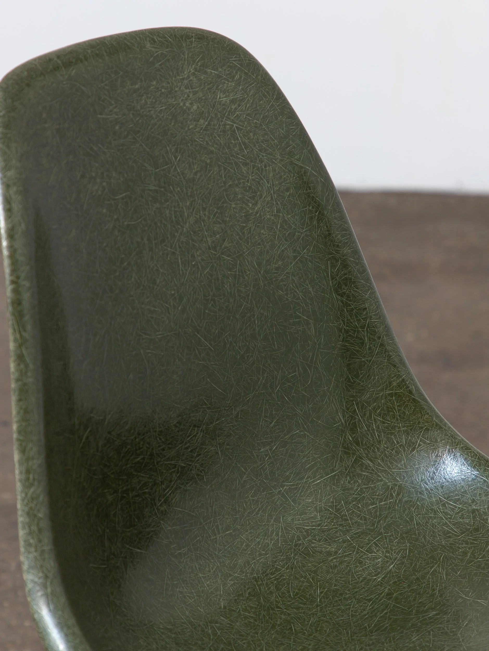 OAM_Olive_Green_Eames_Fiberglass_Shell_on_Black_Base-6.jpg