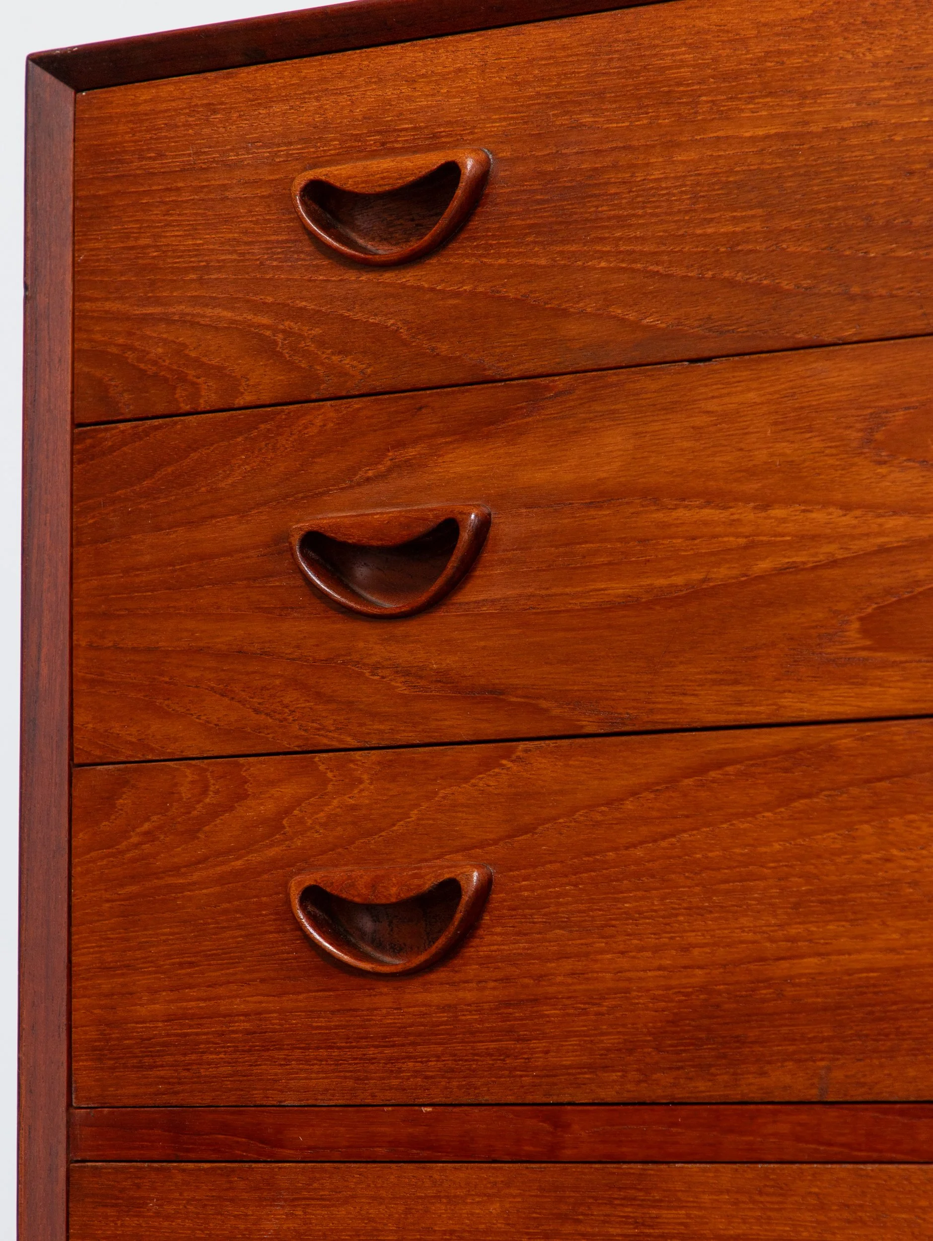 OAM_Peter_Hvidt_Dresser_Number 2-10.jpg