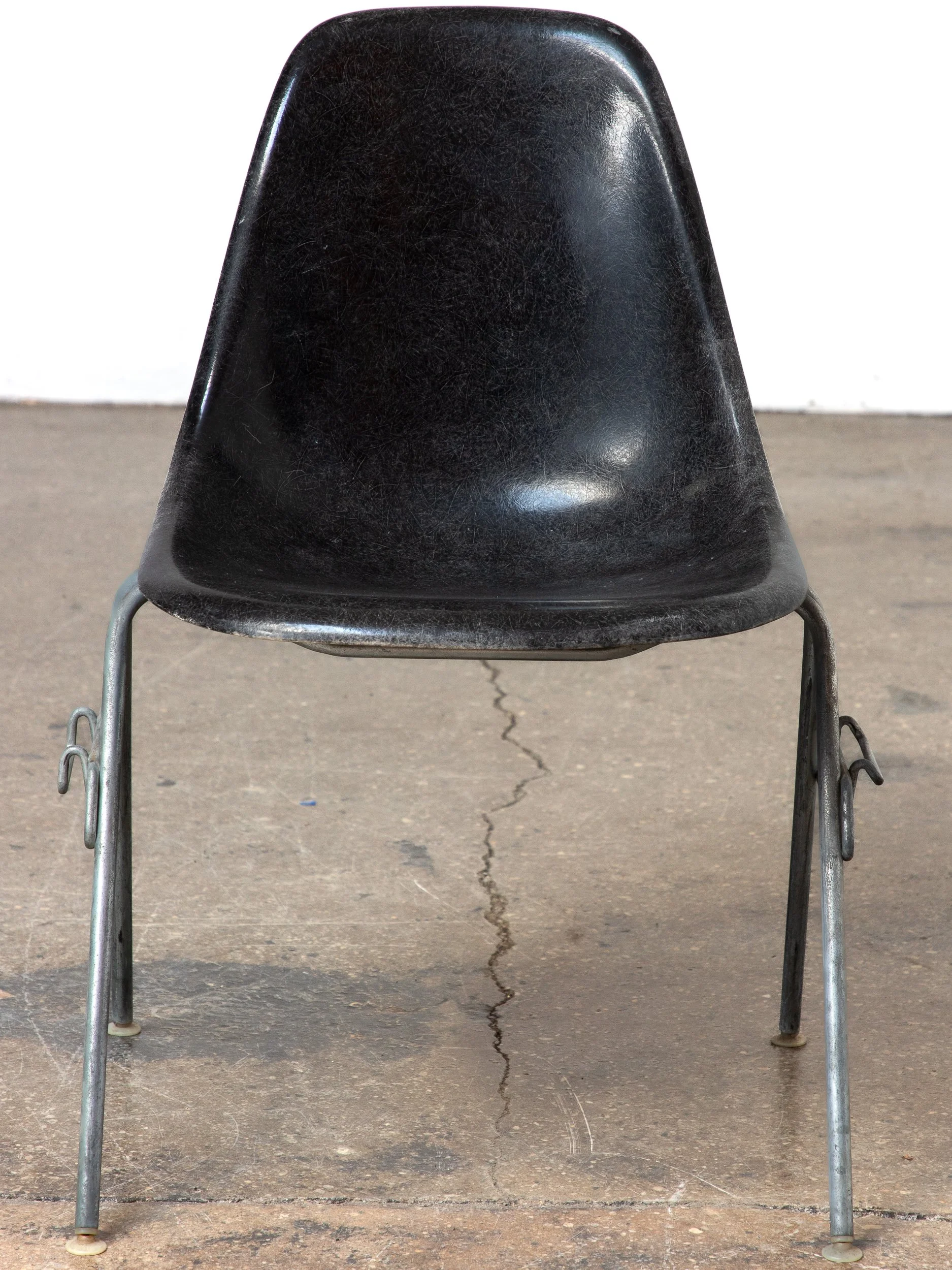 OAM_Eames_Herman_Miller_Shells_Color_Palette_Range_Stacking_Bases_Multicolor-12.jpg