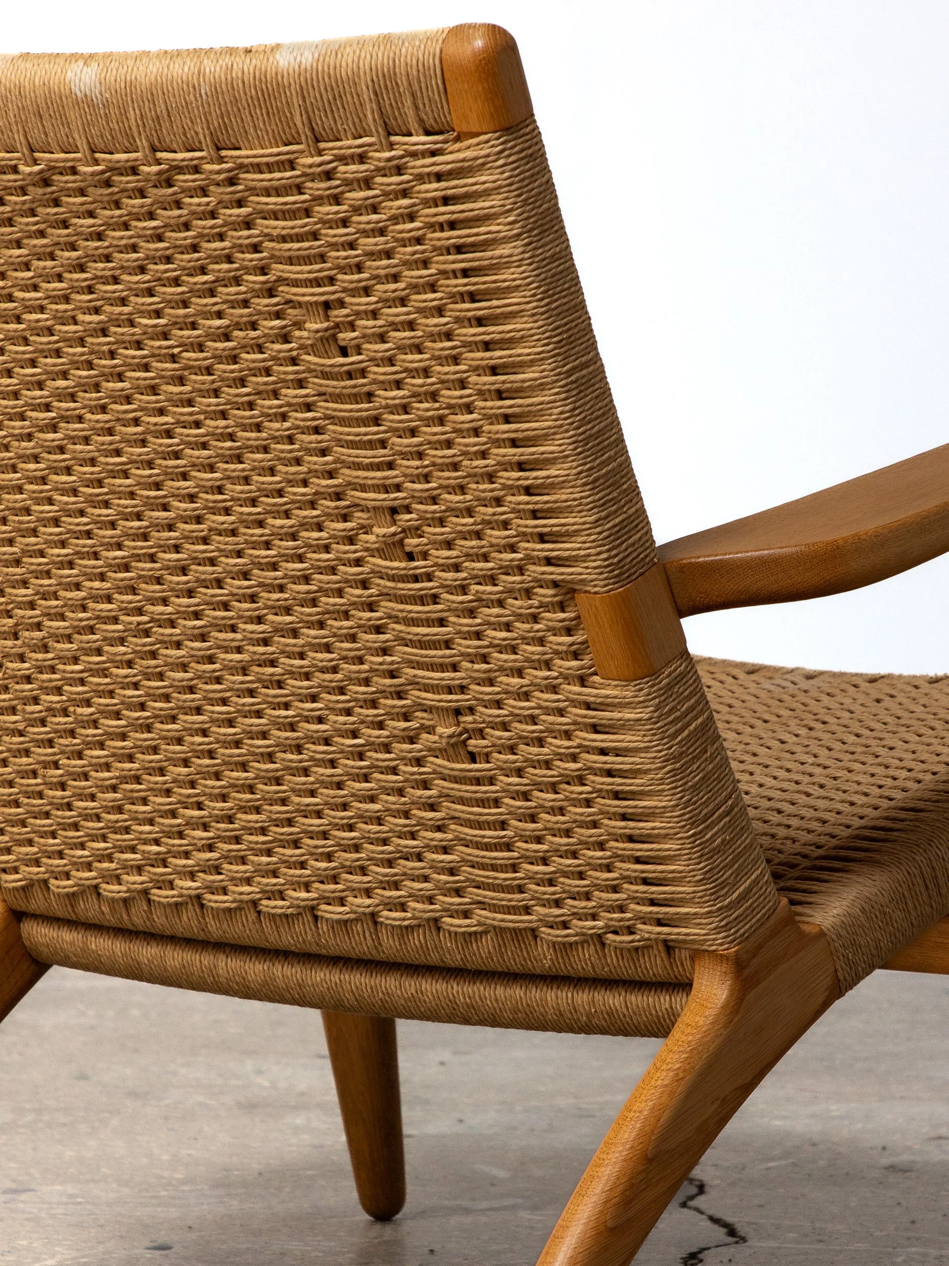 OAM_NYC_Carl_Hansen_Oak_Hans_Wegner_ch25-8.jpg