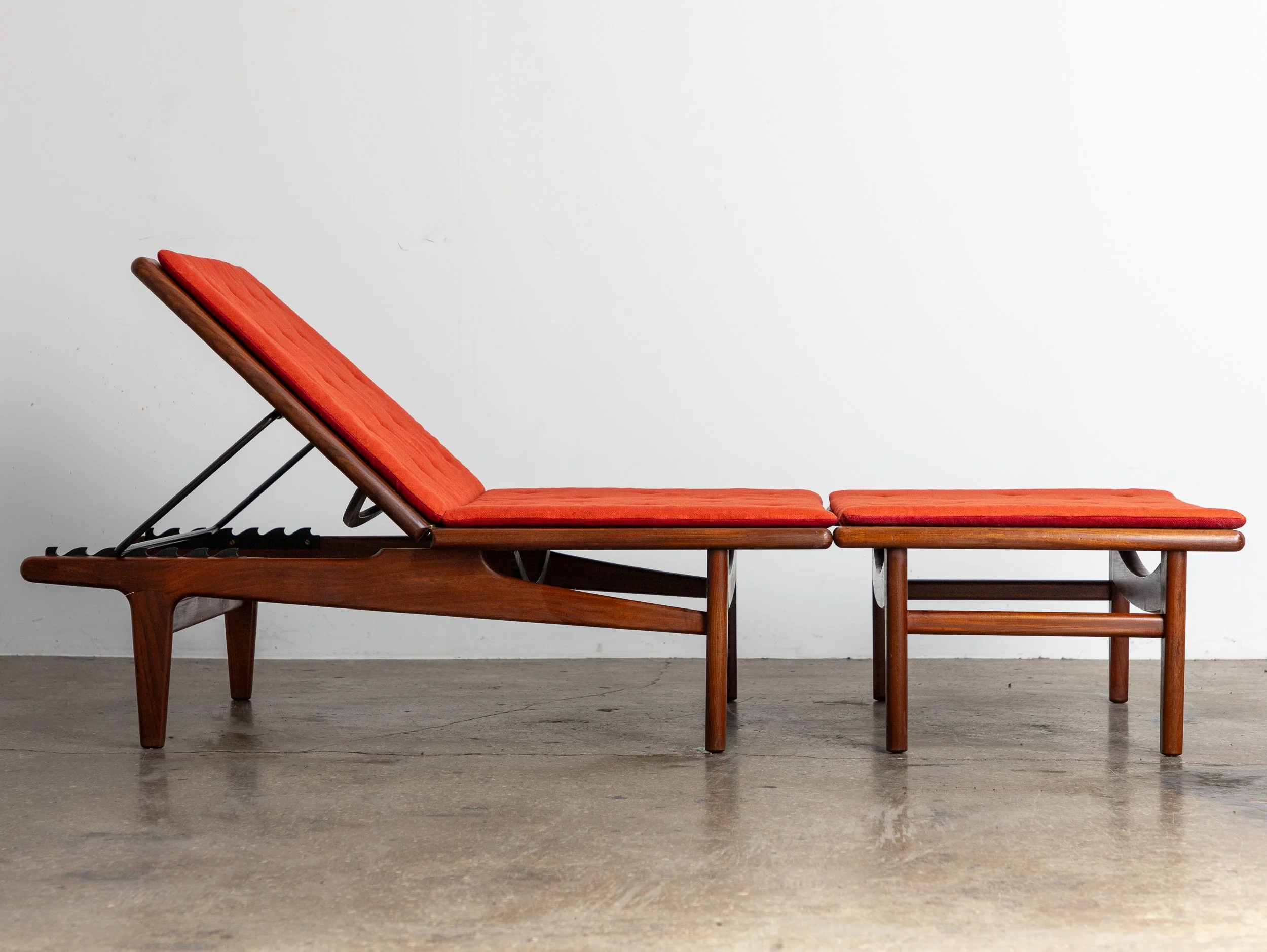 OAM_NYC_Hans_Wegner_GE_1_Daybed_Ottoman-6.jpg