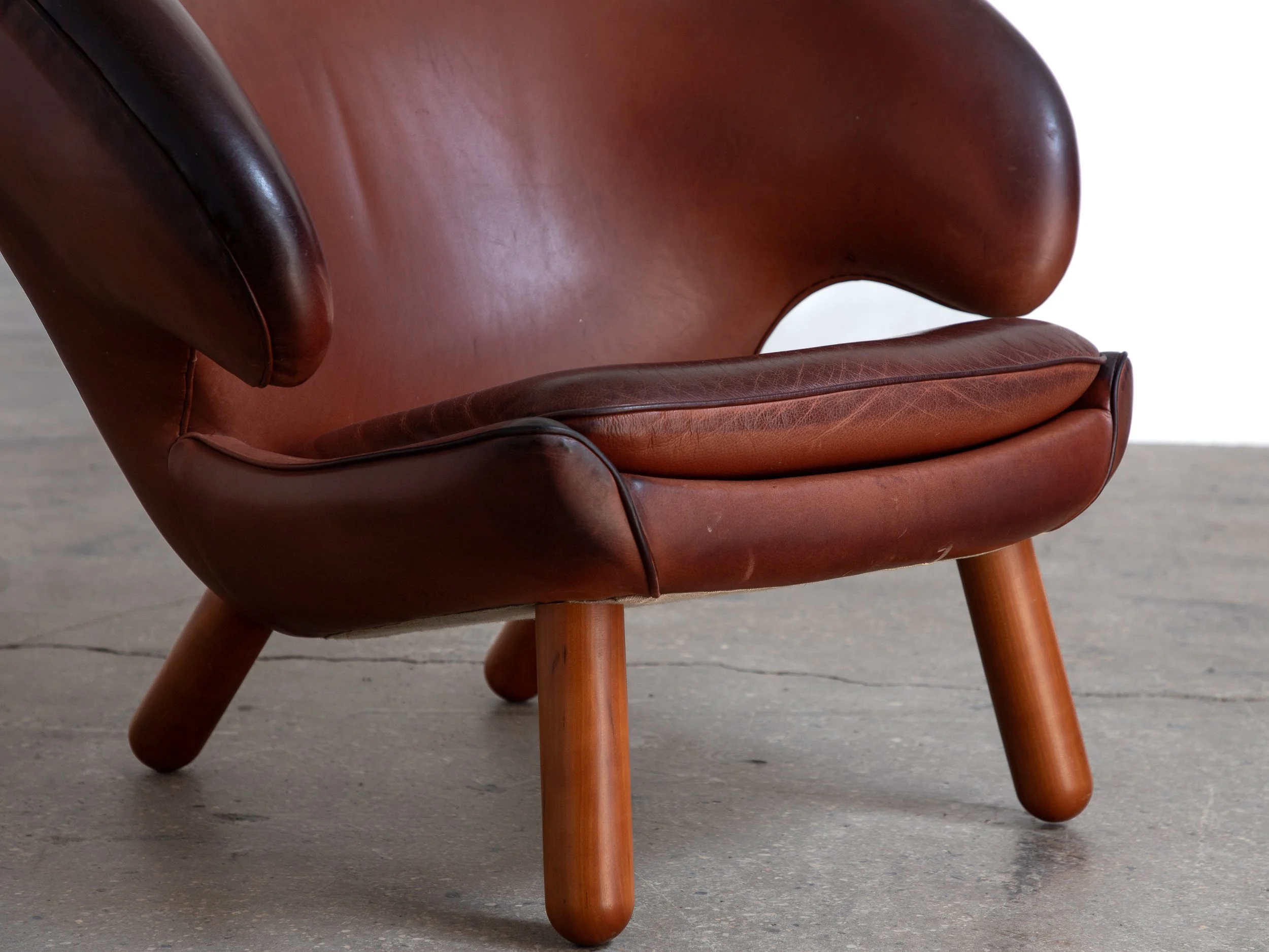 OAMNYC_Finn_Juhl_Pelican_Chair-12.jpg