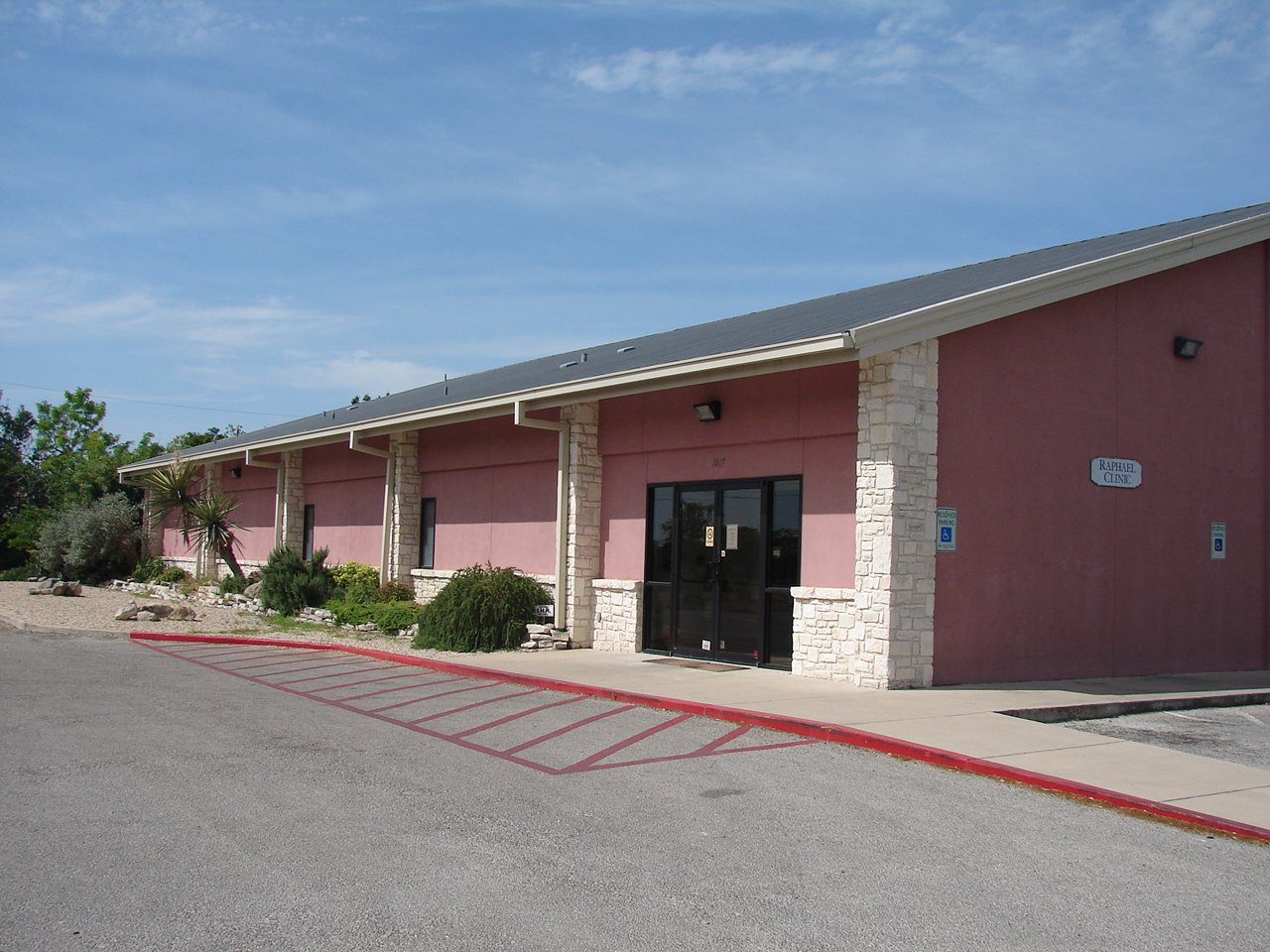   2000 - Raphael Community Free Clinic capital project, Kerrville, Texas  