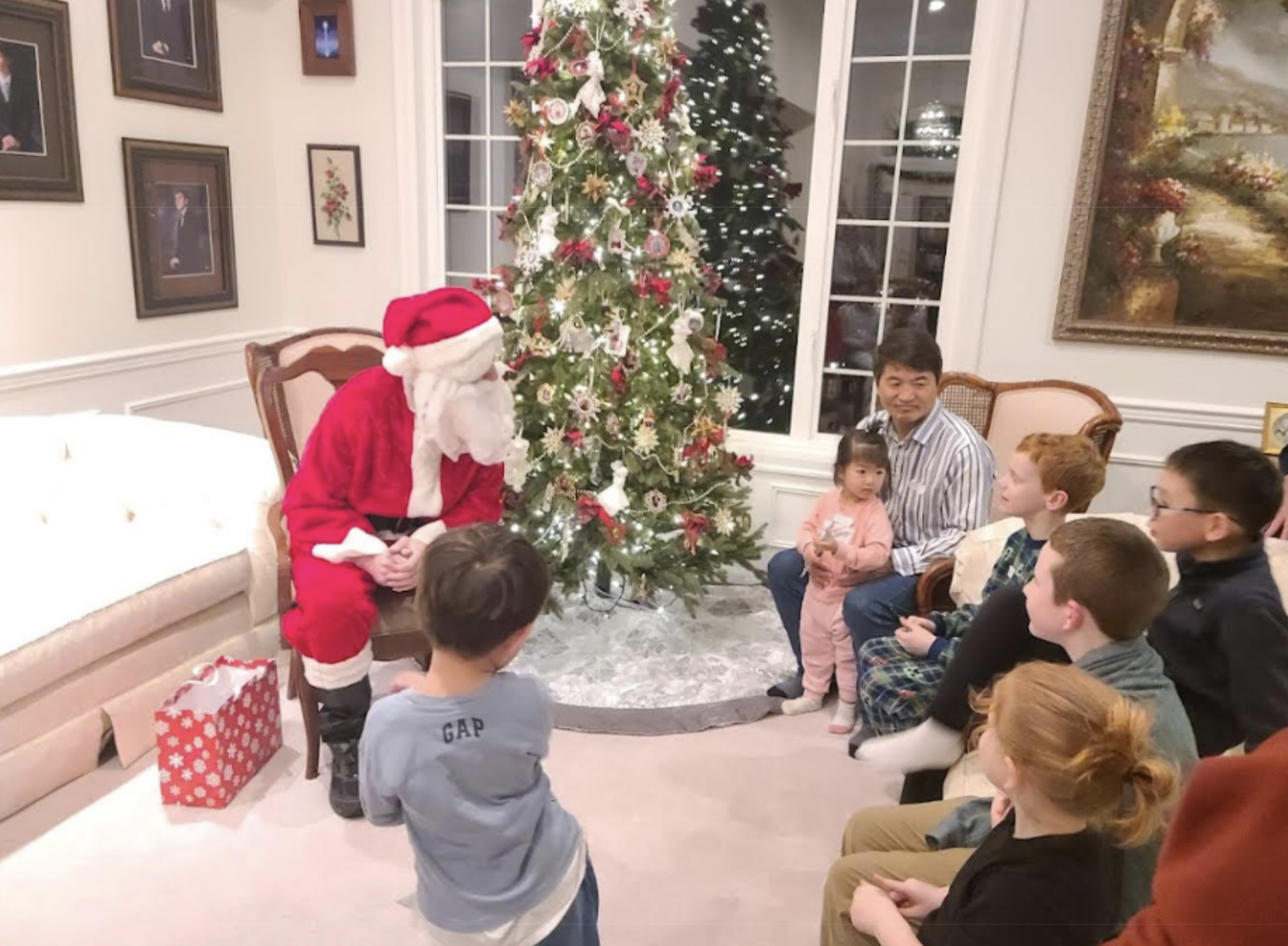  Our Yearly Lakemont Christmas & Holiday Party is on at Karen’s!