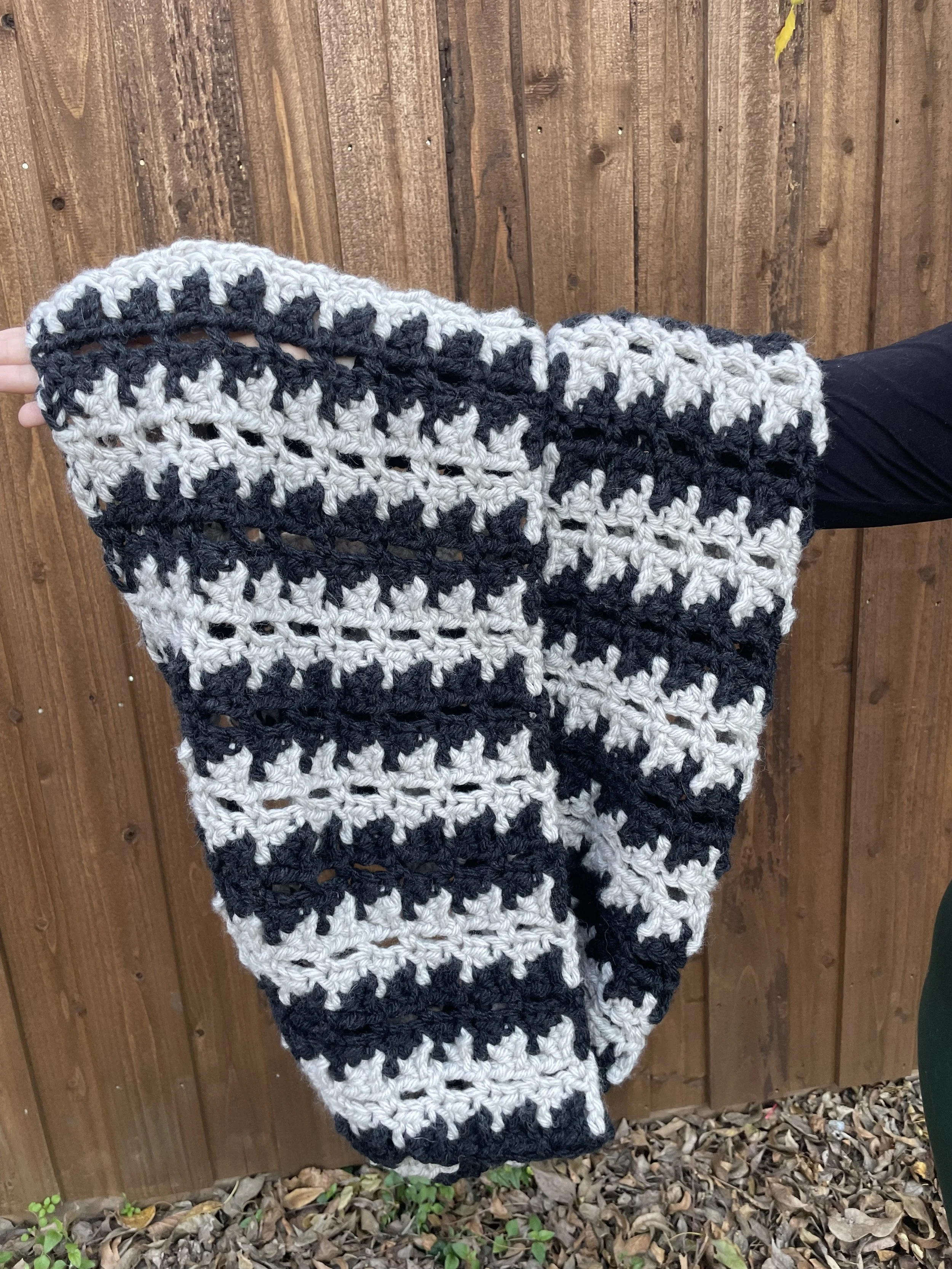 Tilted Stage Infinity Scarf (Pattern)