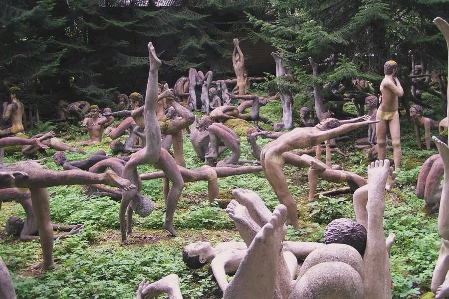 The Yoga Park at the Veijo R&ouml;nkk&ouml;nen Sculpture Garden, created by artist Veijo R&ouml;nkk&ouml;nen 

#yoga #veijor&ouml;nkk&ouml;nensculpturegarden