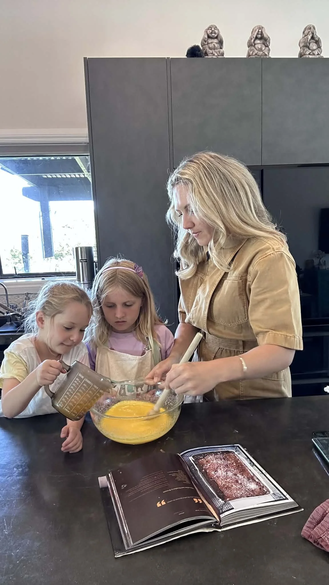 Good Bitches Baking 