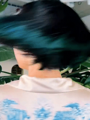 unik_hair_studio_services_cut_and_style.gif