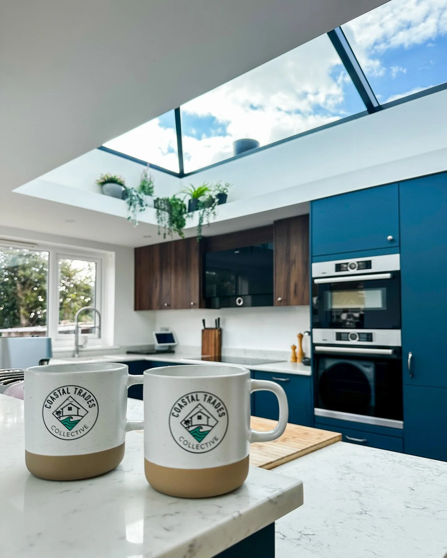 For our clients at Hangleton View Drive, the kitchen was repositioned at the centre of the home as part of a wider reconfiguration, turning what was once a garage into a space used every day.

The layout was carefully planned around the existing stru