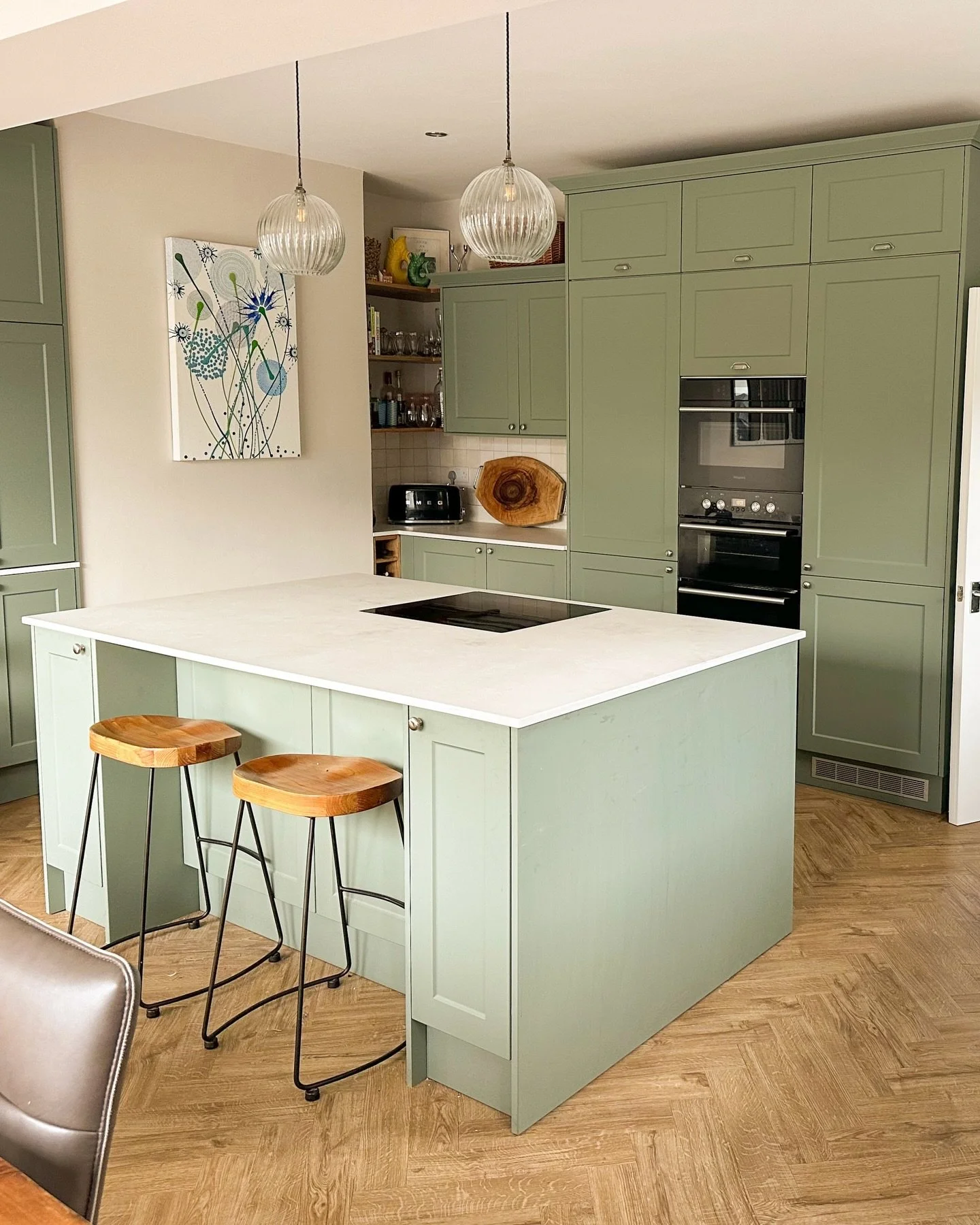 For our clients on Grinstead Lane, Coastal Trades Collective carried out a full renovation and reconfiguration to better support a busy family home. The kitchen now sits within an open-plan layout, connected cleanly to the rest of the house. A pictur