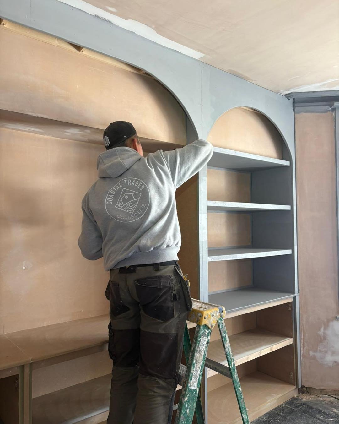 A team built around doing things properly, from first plans through to the final details. What that looks like on site is simple: clear direction, trades working in sync, and steady progress across every part of the build. Structure, layout, and fini