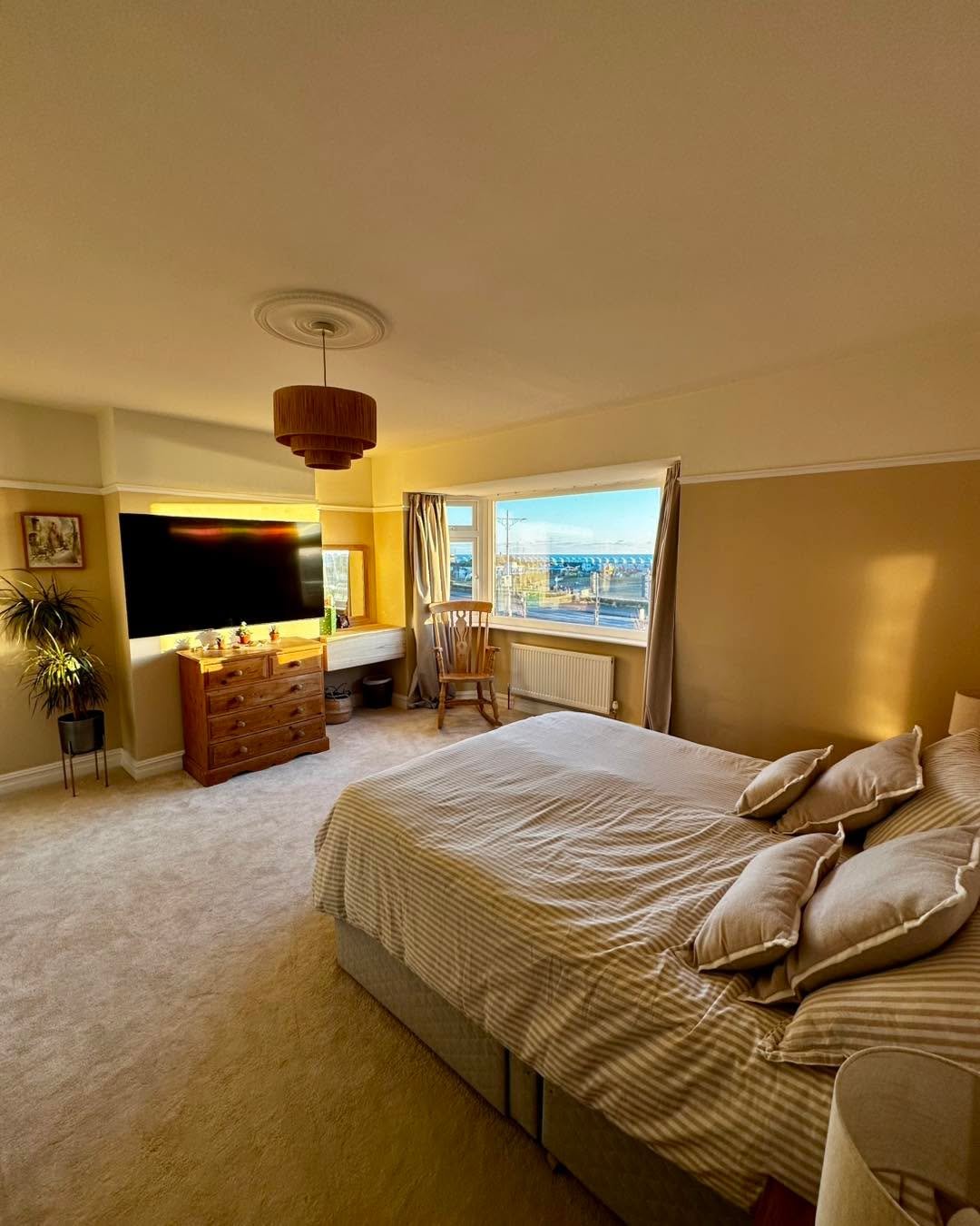 Kingsway in Hove was fully reworked by us through a complete renovation, extension, and structural transformation.

The property was redesigned to better support modern family life while making the most of its scale and location. The ground floor was