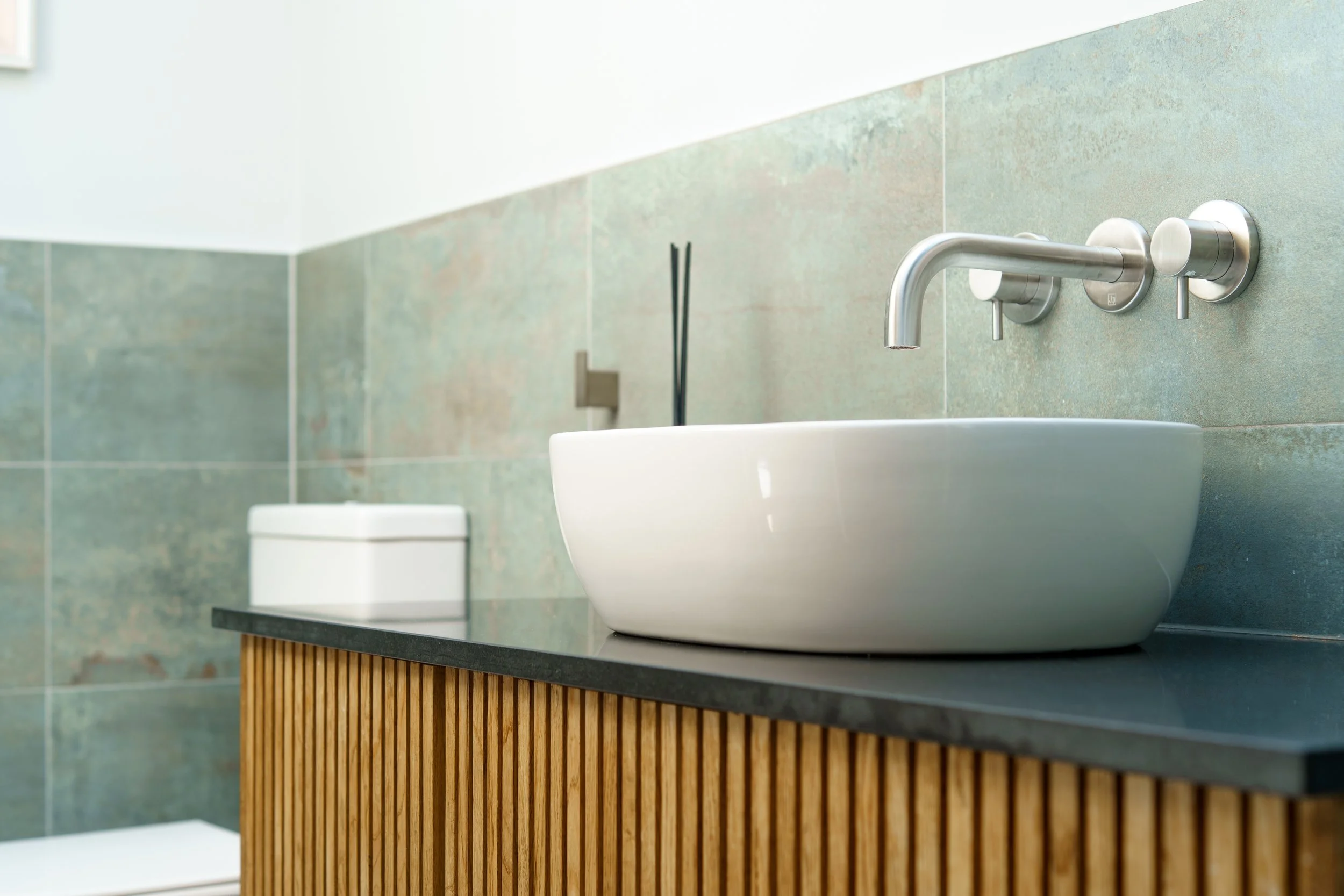 Ensuite Sink 2.jpg