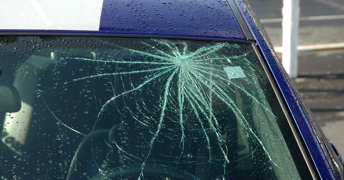 Windshield Damage in Summer Heat: Why Cracks Spread Faster (And Why You Can't Wait)