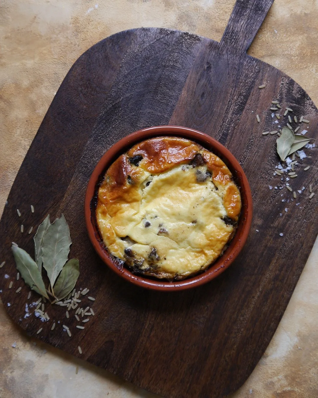 Tav&euml; Kosi Recipe 🇦🇱🍽️

Albania&rsquo;s national dish - I absolutely love it! 

The combination of tender lamb with a decadent yoghurt roux baked over the top is definitely not light but it certainly is delicious! 

Served with a simple green 