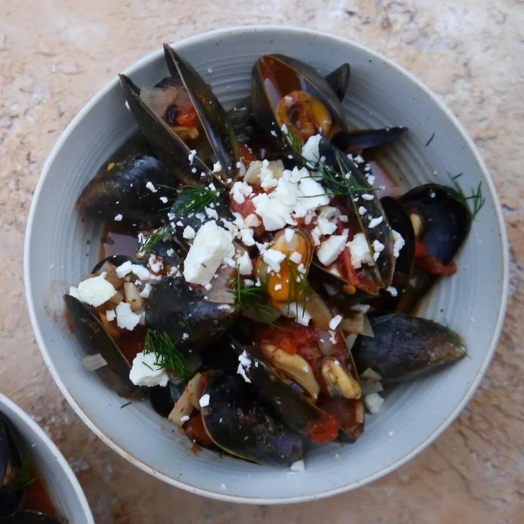 TOMATO &amp; RAKI MUSSELS