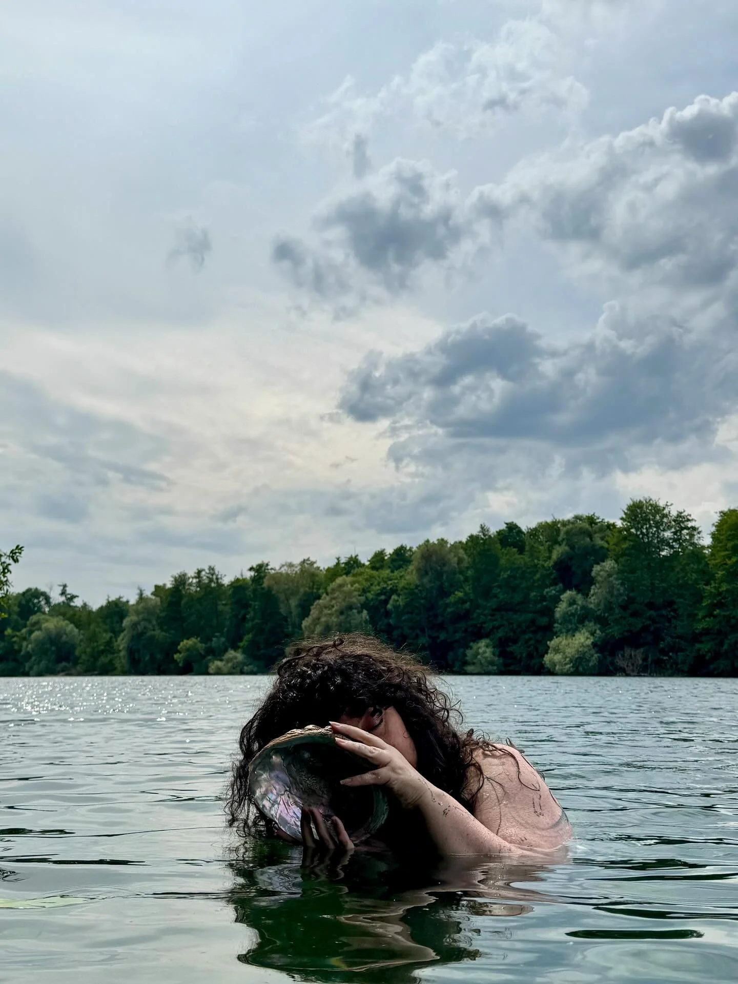 Cancer Season Dump 🐚...

... which started with a lot of hope but brought equal amounts of grief and ends with a Mercury retrograde in Leo asking us to re-establish what it really means to be true of heart.

We need hope, but just like love, it&rsqu