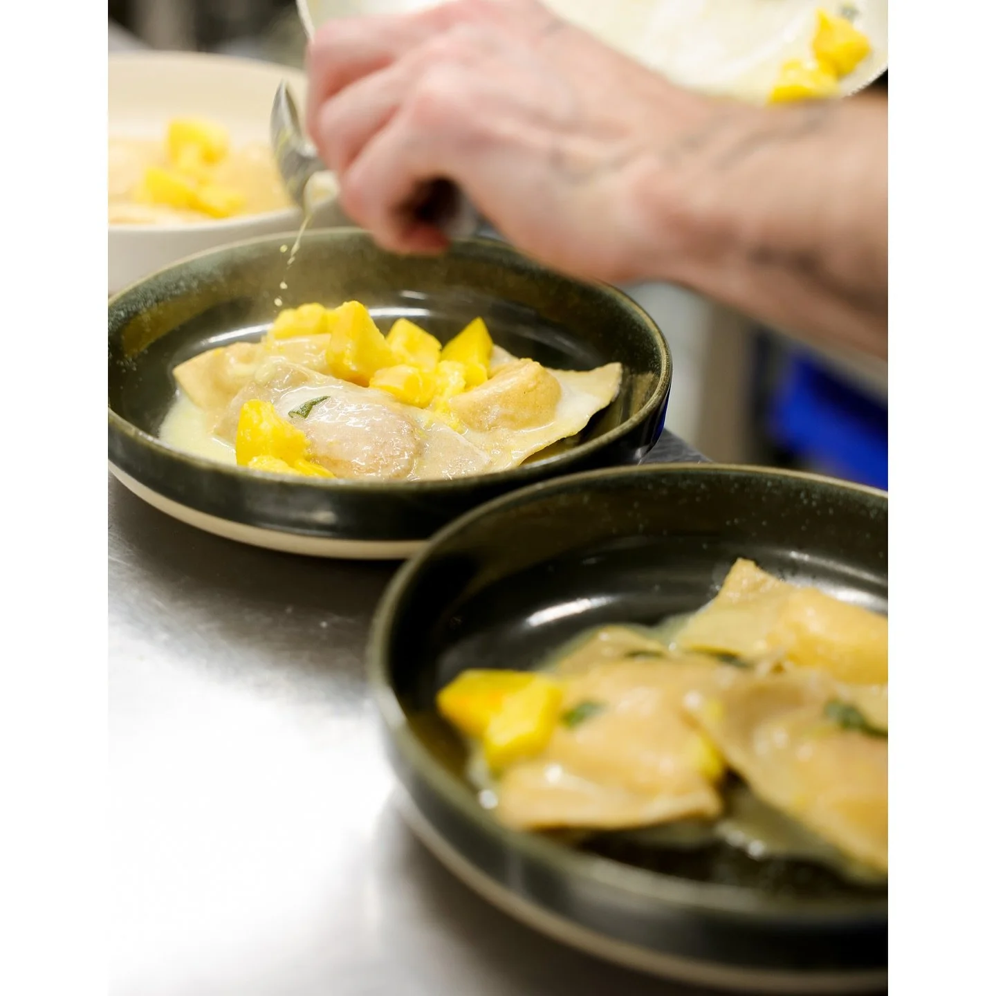 After mastering the art of handmade pasta for over 6 years at @primo.brussels , Gio&rsquo;s is bringing to the table one of his greatest passions.