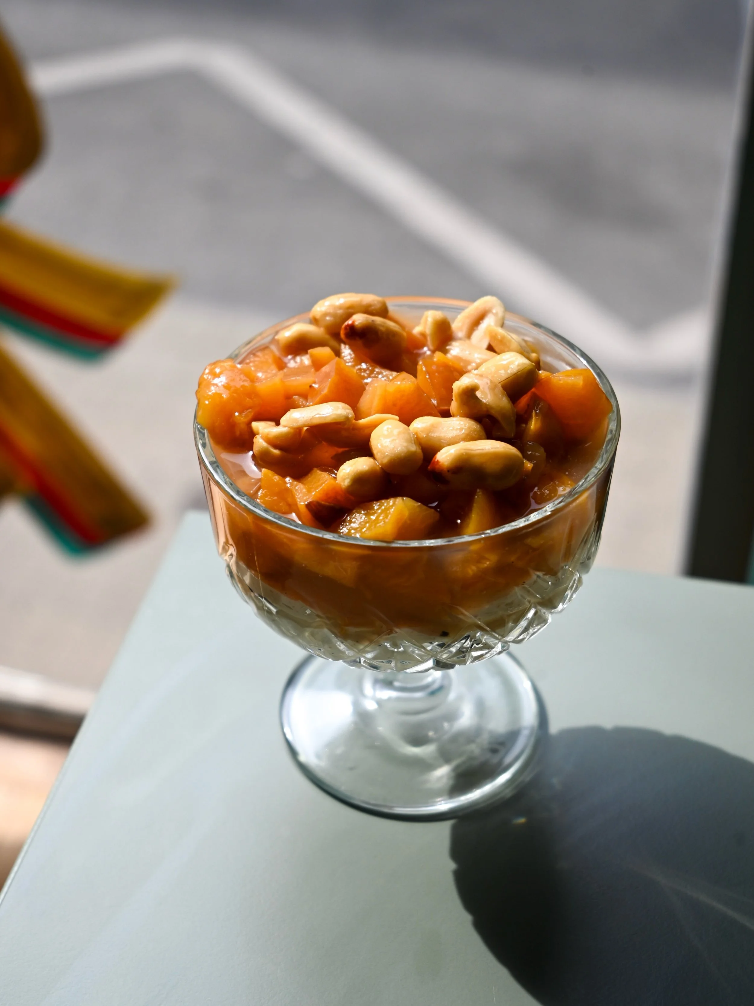 Something to end your evening at CiccioMatto?

PEACHES &amp; CREAM

P&ecirc;ches, cr&egrave;me fouett&eacute;e au peanut butter, cacahu&egrave;tes  caram&eacute;lis&eacute;es. 

See you soon ❤️&zwj;🔥