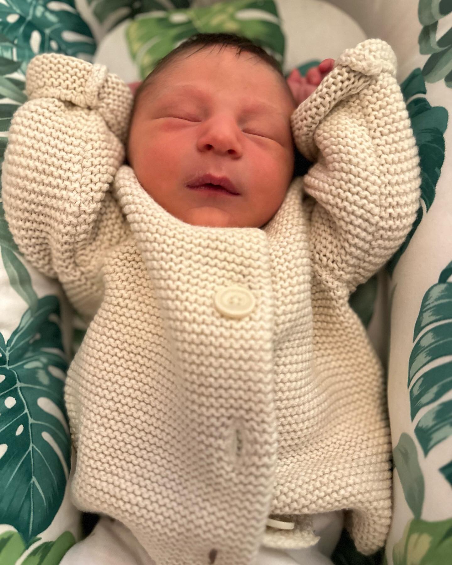Our sweet Juno Jude ❤️
.
Who joined our world on 10/30 at 11:22pm, just shy of a Halloween entrance 🎃 
.
The hugest thanks to our incredible birth team @centralparkmidwifery and the best doula @wealthyapple . We felt so loved, supported, and strong 
