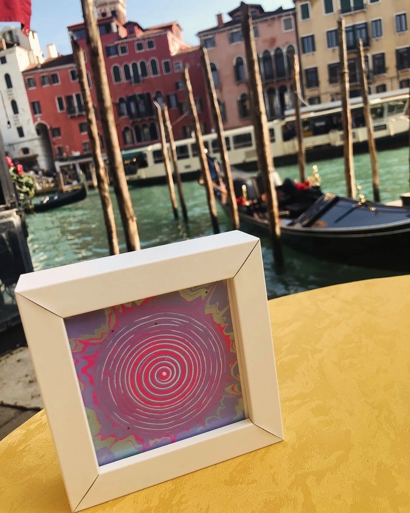 Another Ayla&rsquo;s Arts having an amazing time away in Italy 🇮🇹 it&rsquo;s looks so relaxing. Thank you to everyone who shares their pocket picture photos with me, it is always amazing to see where they end up #pocketpicture #bigadventure #fundra