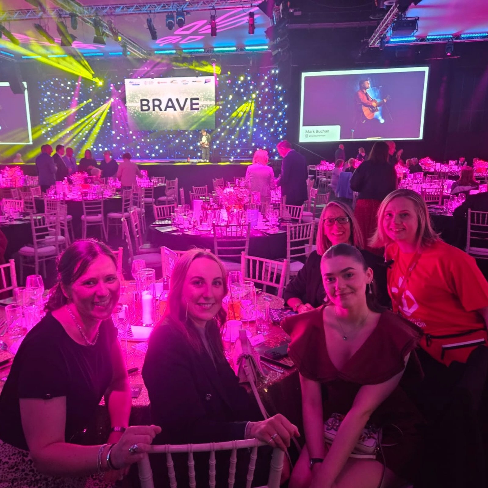 📸Spotted: the Step &amp; Stone team at Coursge &amp; Brave

Amy spent the full weekend in her red tee at P&amp;J Live volunteering as one of the team leads with @friendsofanchor (as always), while the rest of the team joined across both events - wit