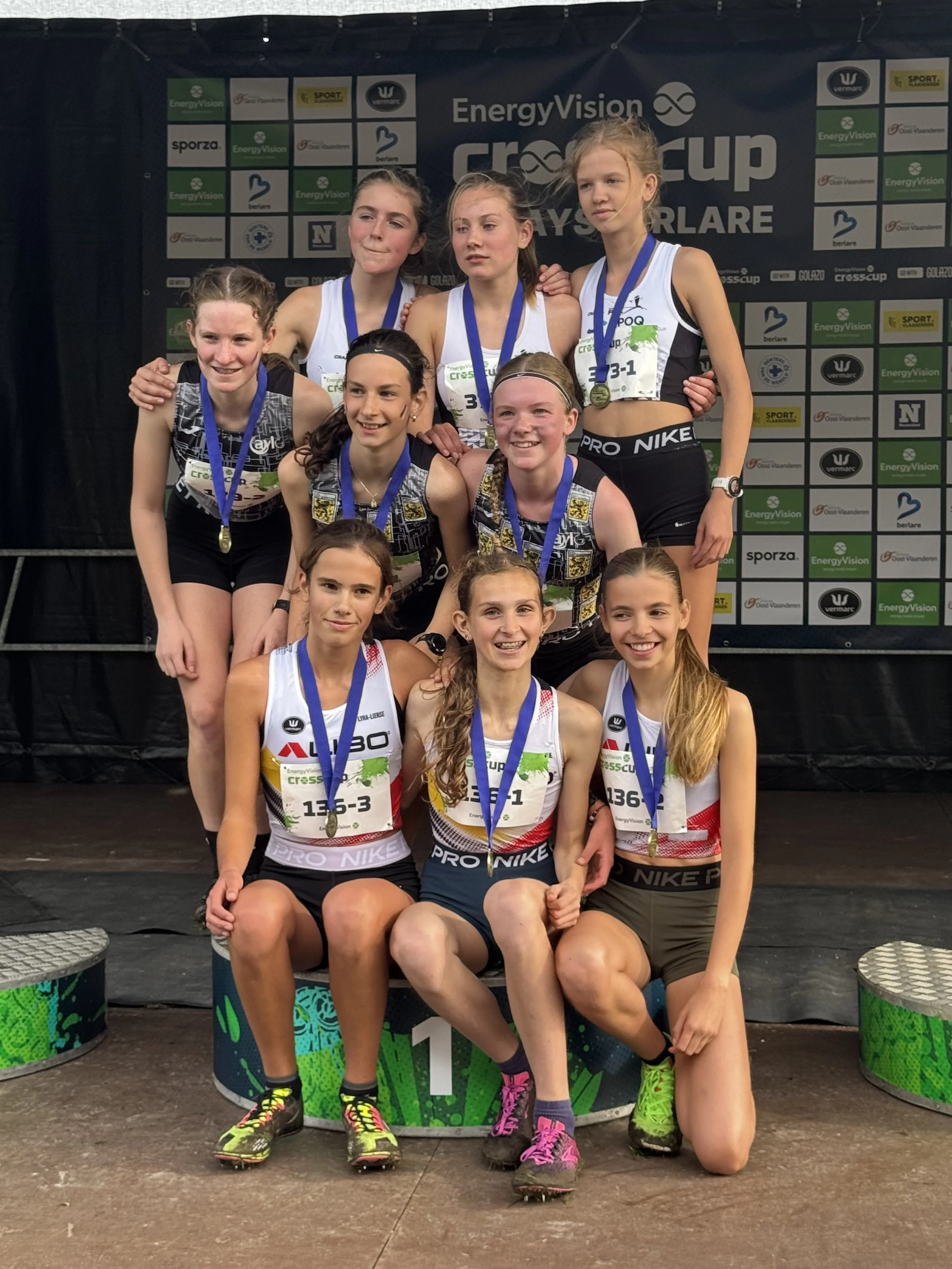 Eerste knappe veldloopprestaties met o.a. twee provinciale titels, een CrossCup podium en een knappe prestatie in Roeselare